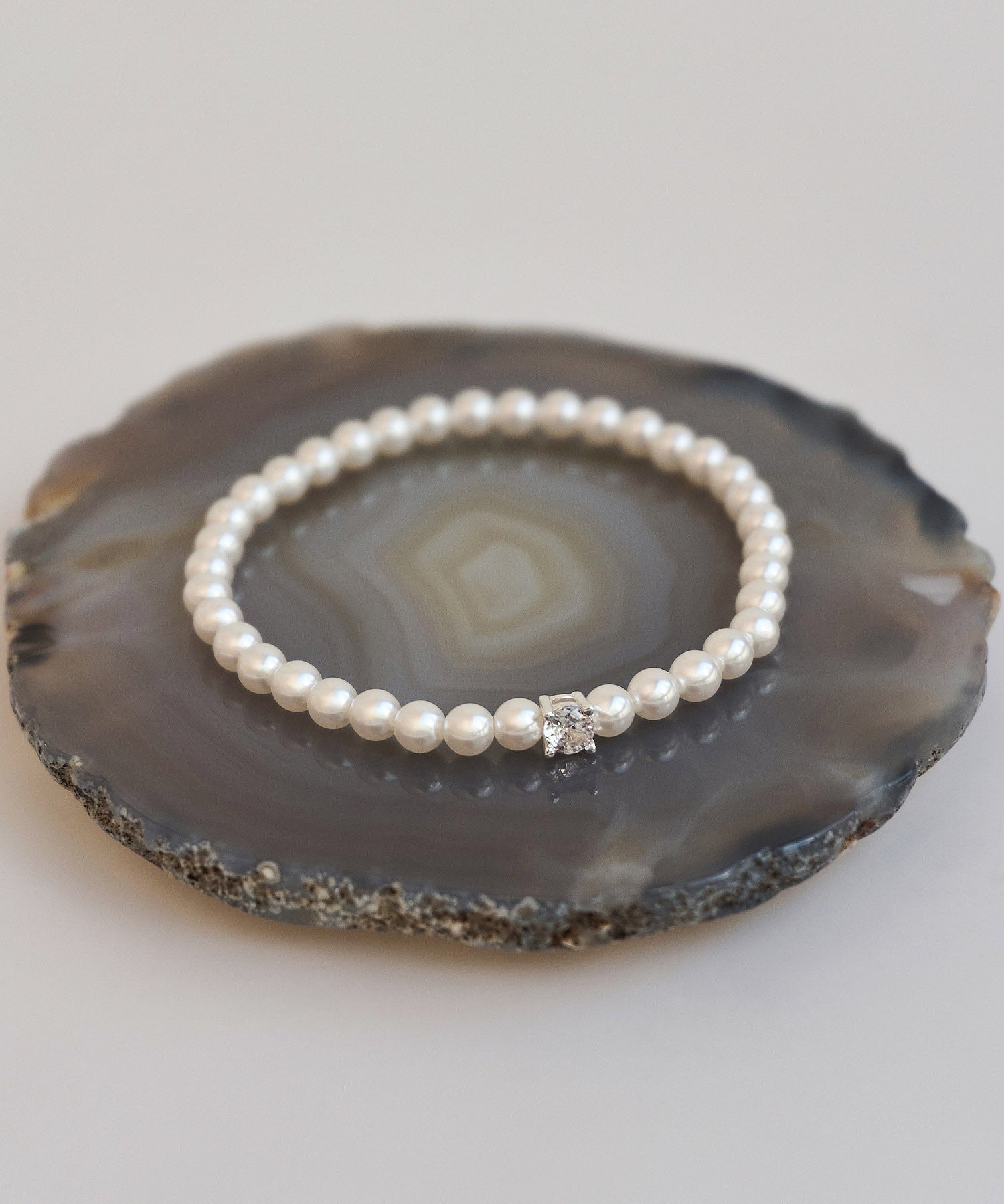 【当日発送】パールラインストーンスリムブレスレット