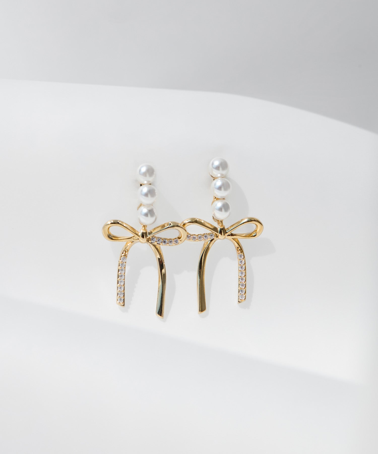 【当日発送】ドロップパールリボンピアス