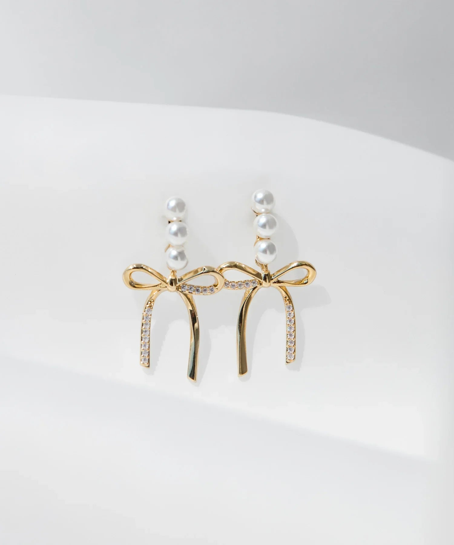 【当日発送】ドロップパールリボンピアス