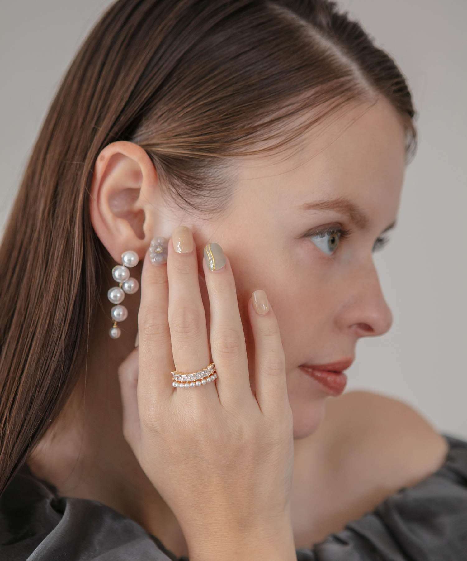 【COMING SOON】パールビジューラインループリング