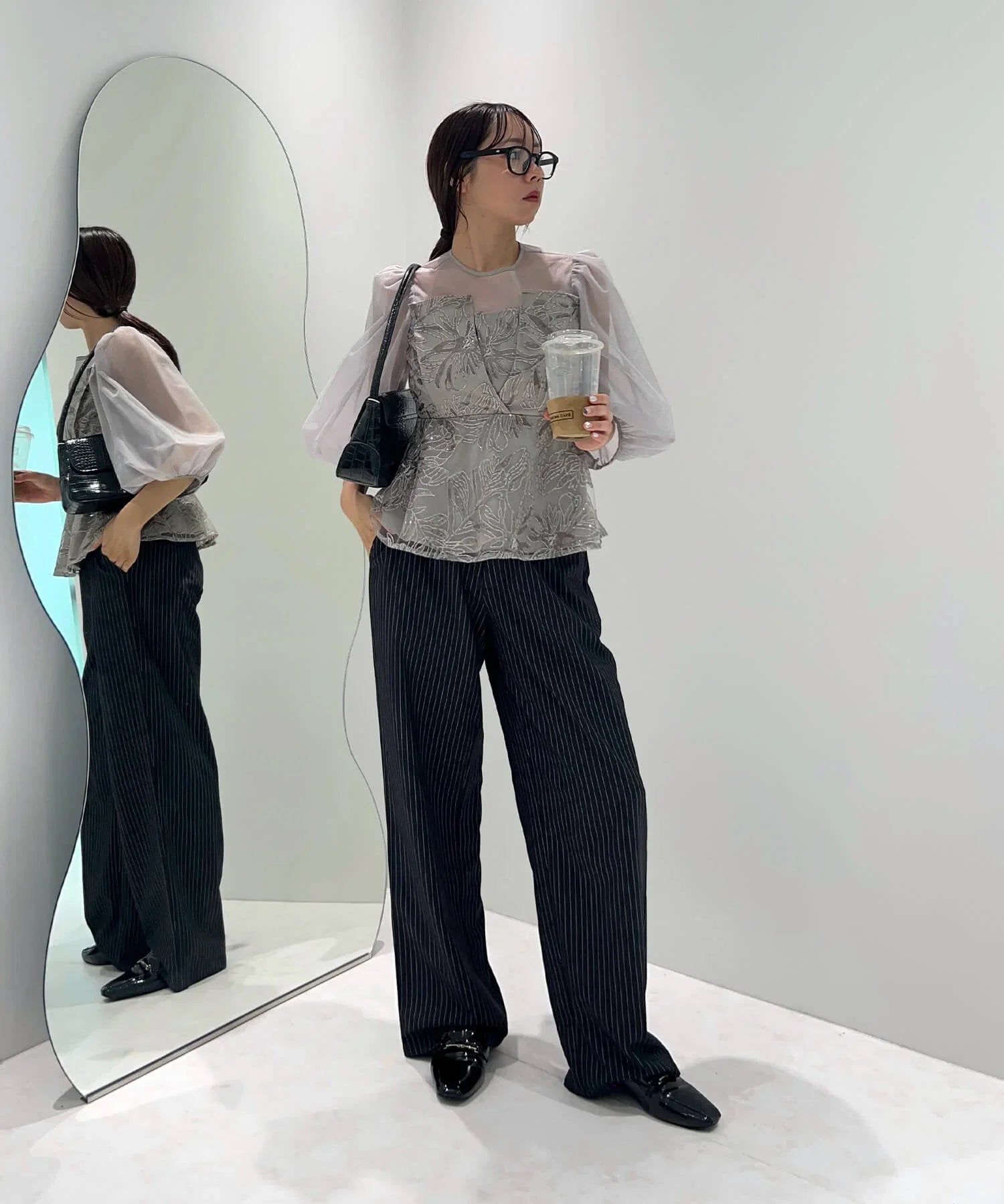 【当日発送】シアーパフスリーブペプラムスパンコール花柄セットアップドレス