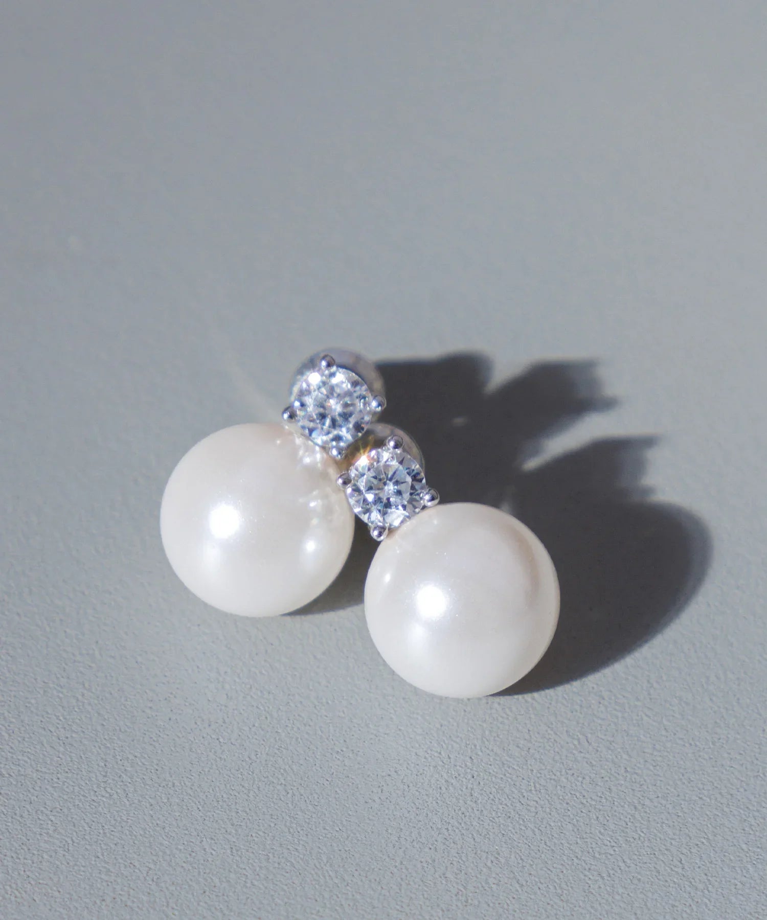 【当日発送】シルバーストーンパールピアス