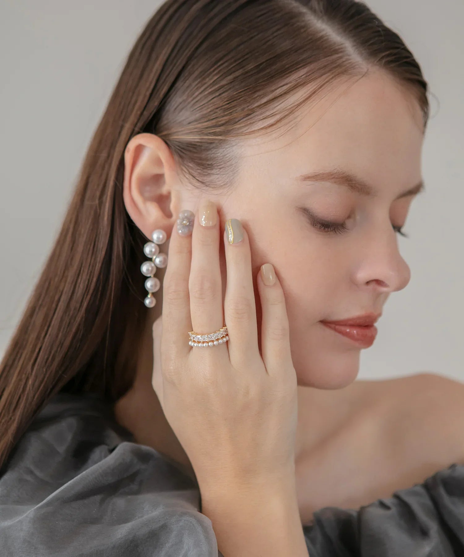 【当日発送】パールビジューラインループリング