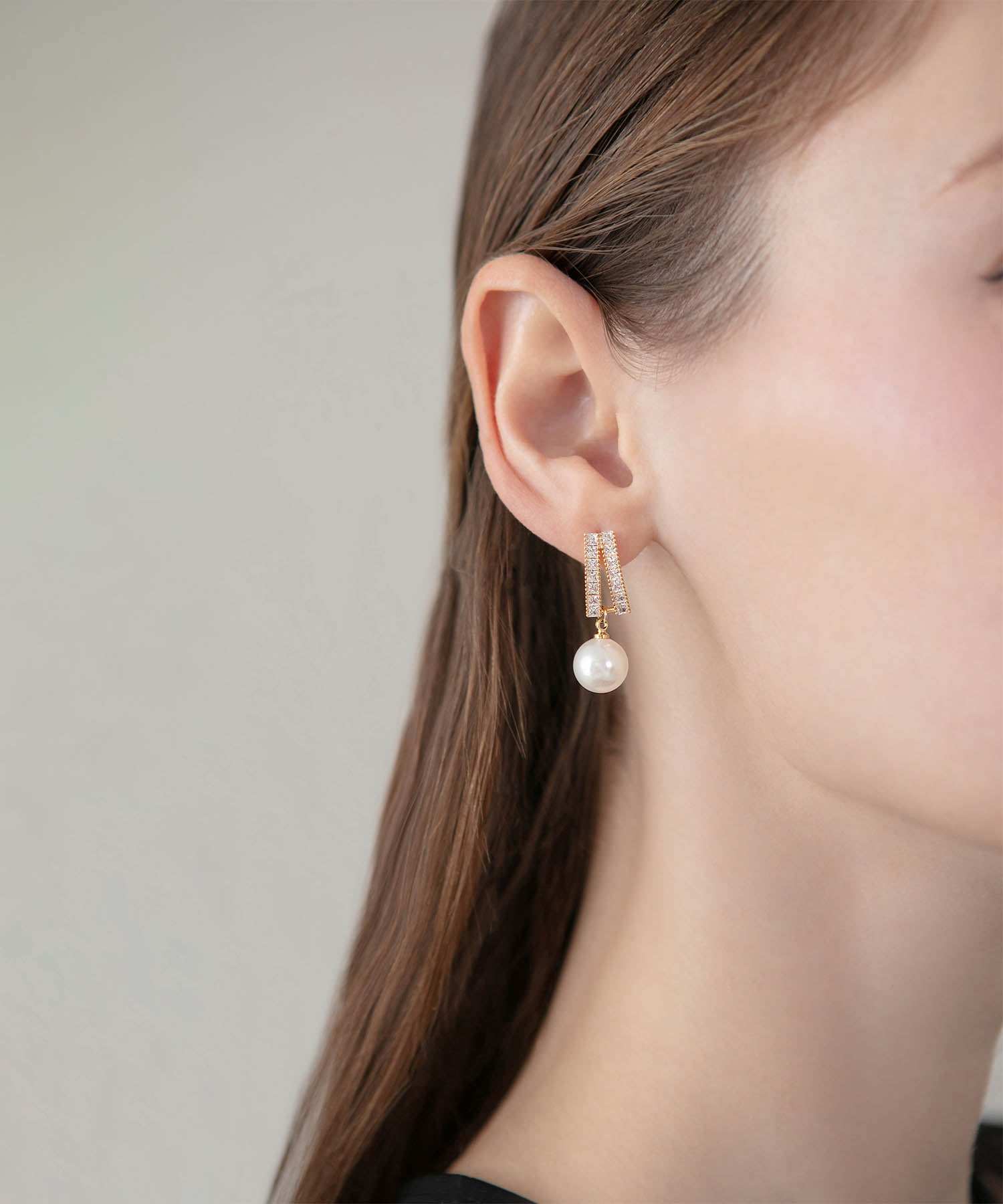 【当日発送】パールラインストーンビジューピアス