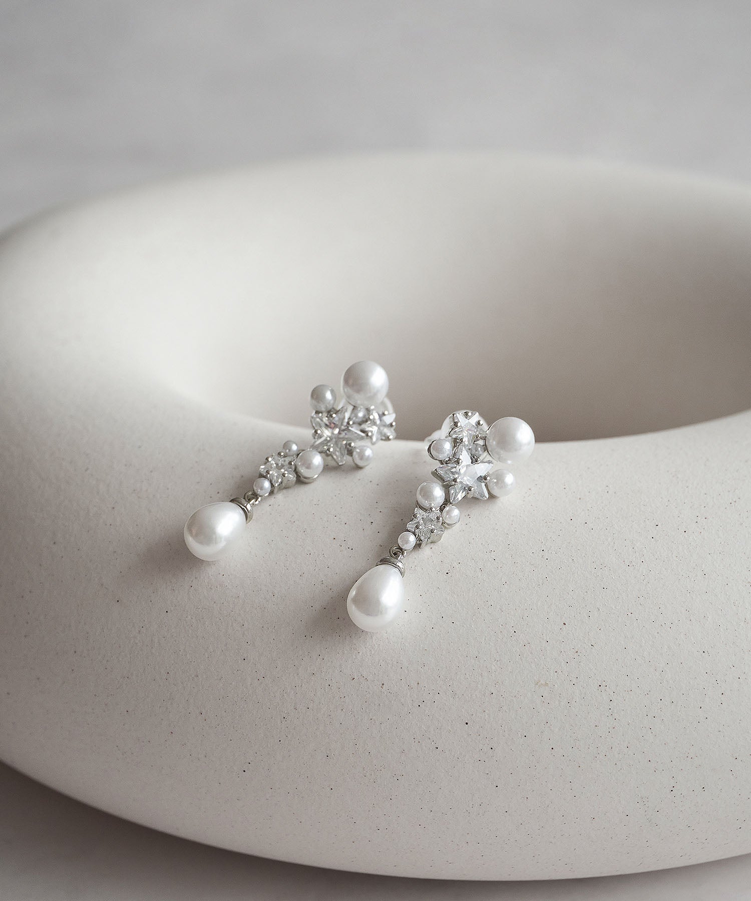 【COMING SOON】スタービジューパールスイングピアス