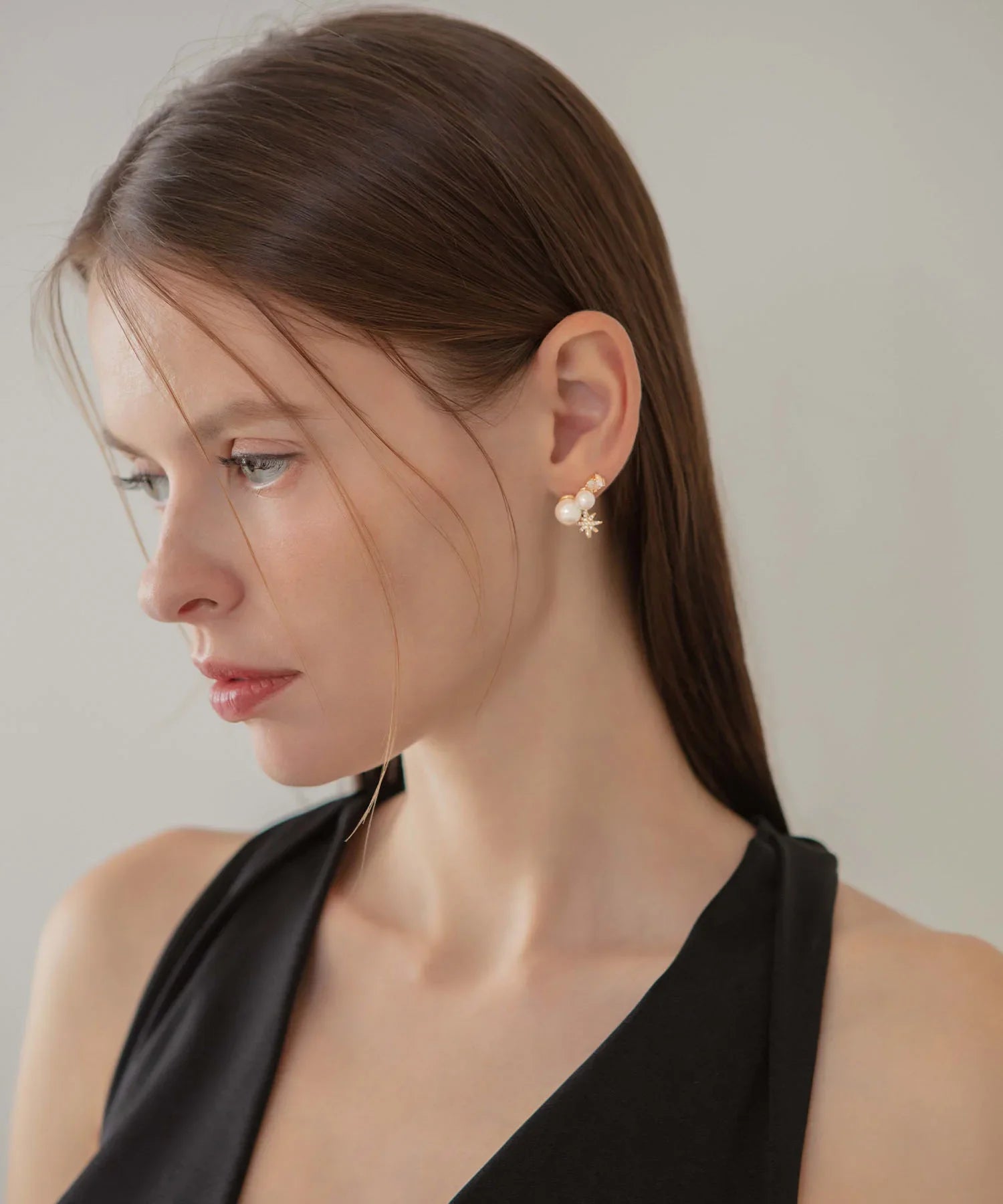 【当日発送】エレガントパールスタービジューデザインピアス