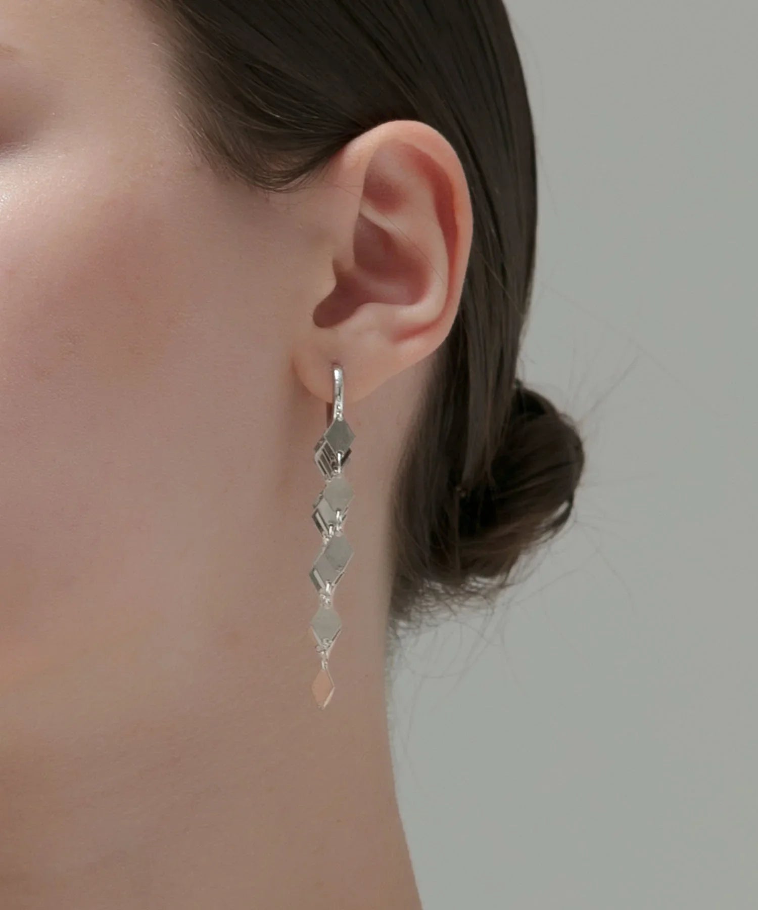 【当日発送】ダイヤモチーフロングピアス