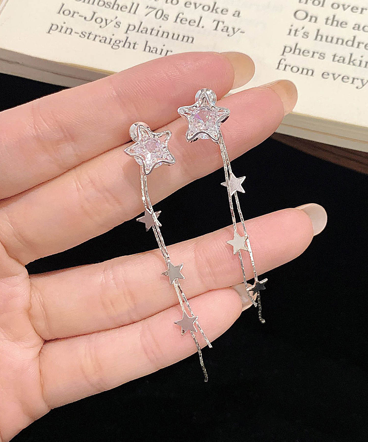 【COMING SOON】スタービジューロングスイングピアス