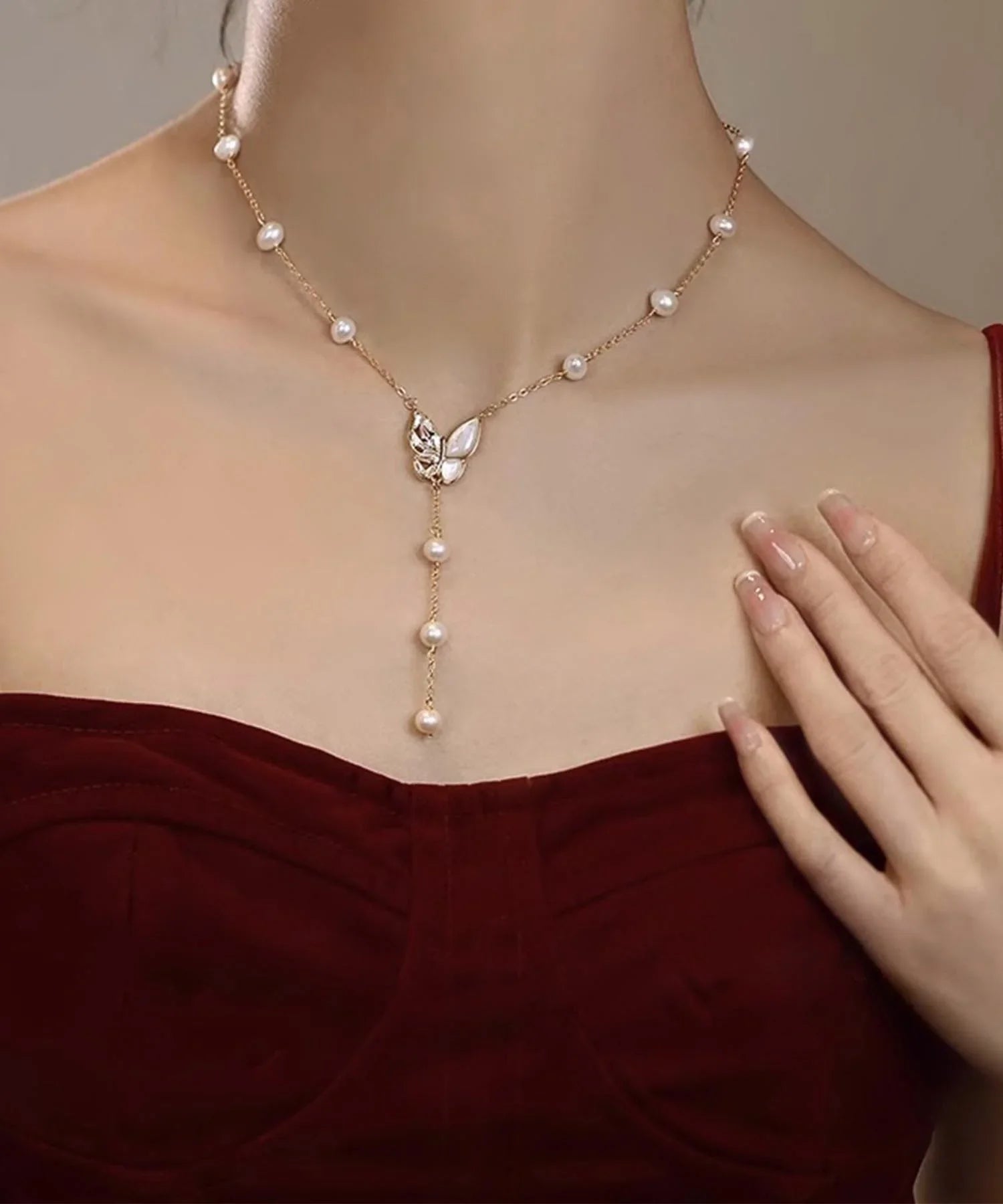 【当日発送】バタフライモチーフパールロングネックレス