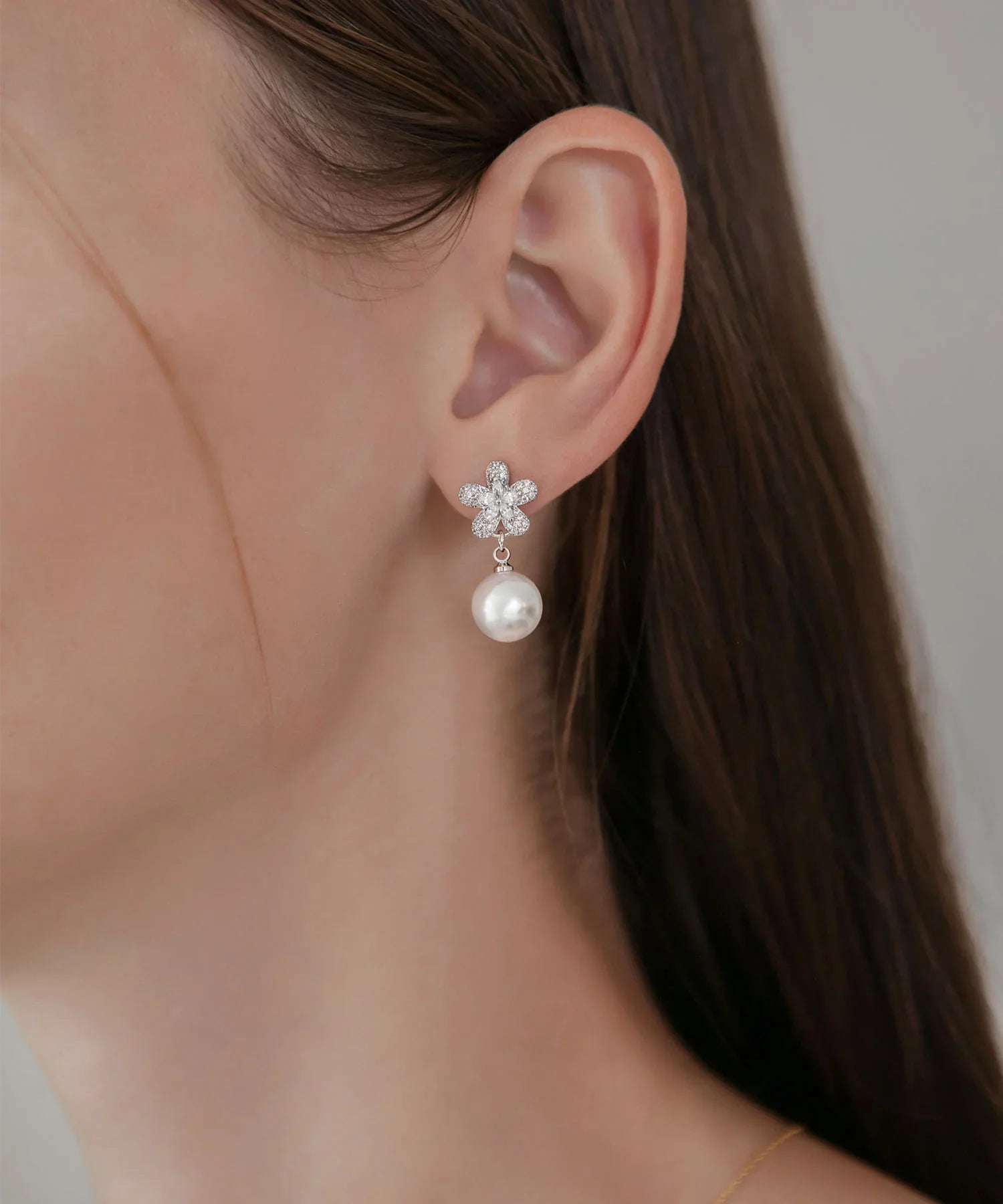 【当日発送】フラワービジューパールピアス