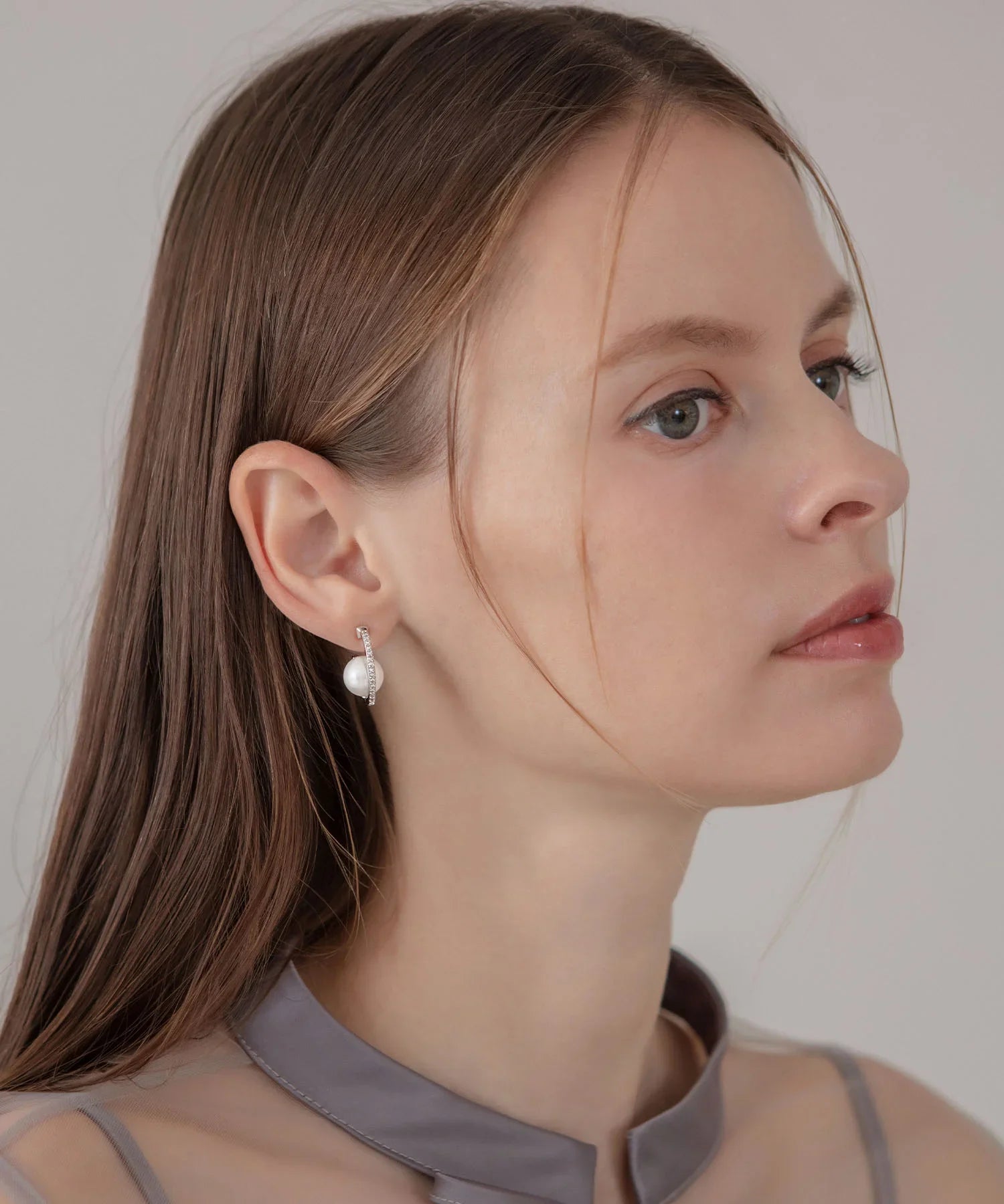 【当日発送】シルバーカーブラインビジューパールピアス