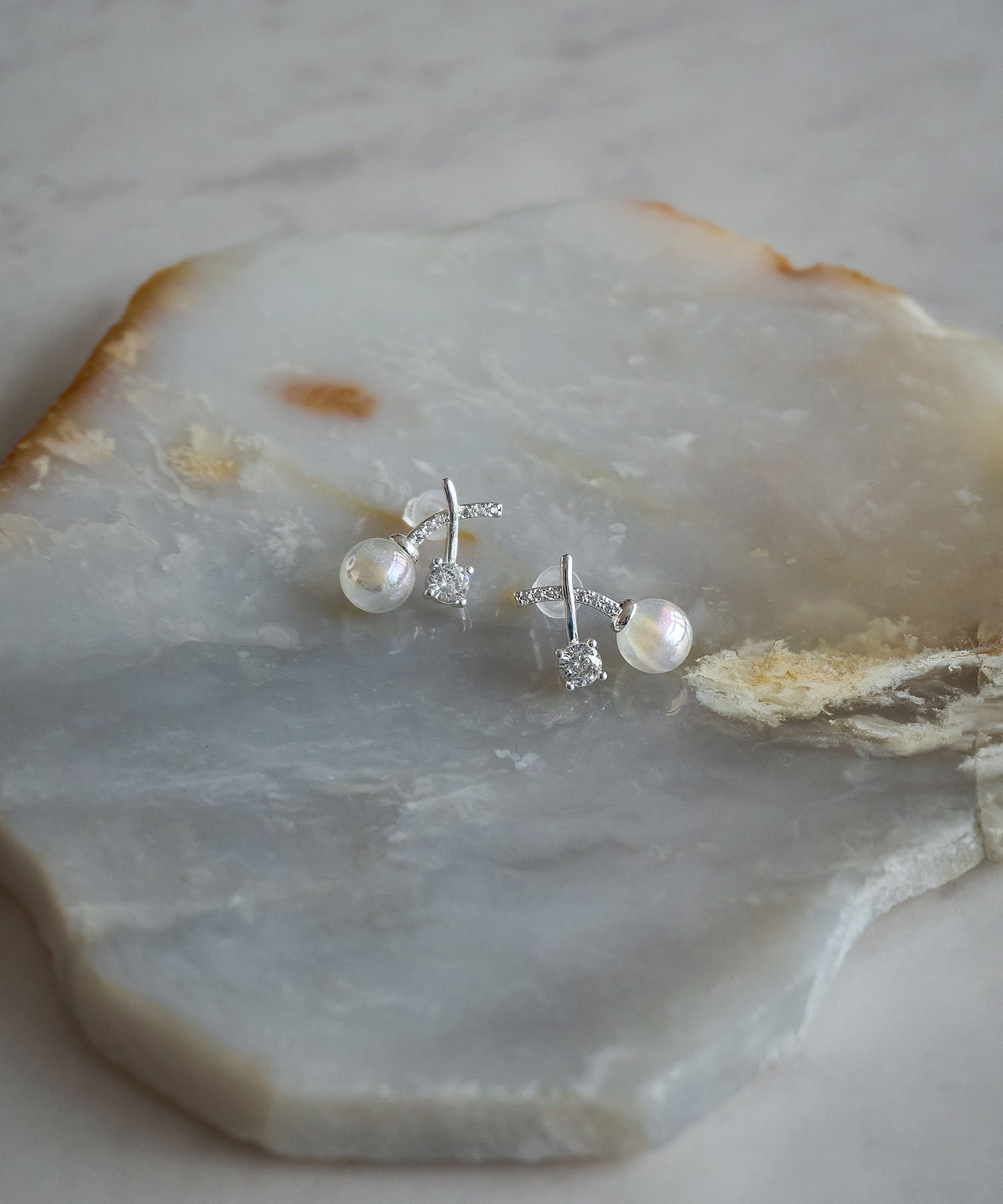 【当日発送】クロスラインパールスウィングピアス