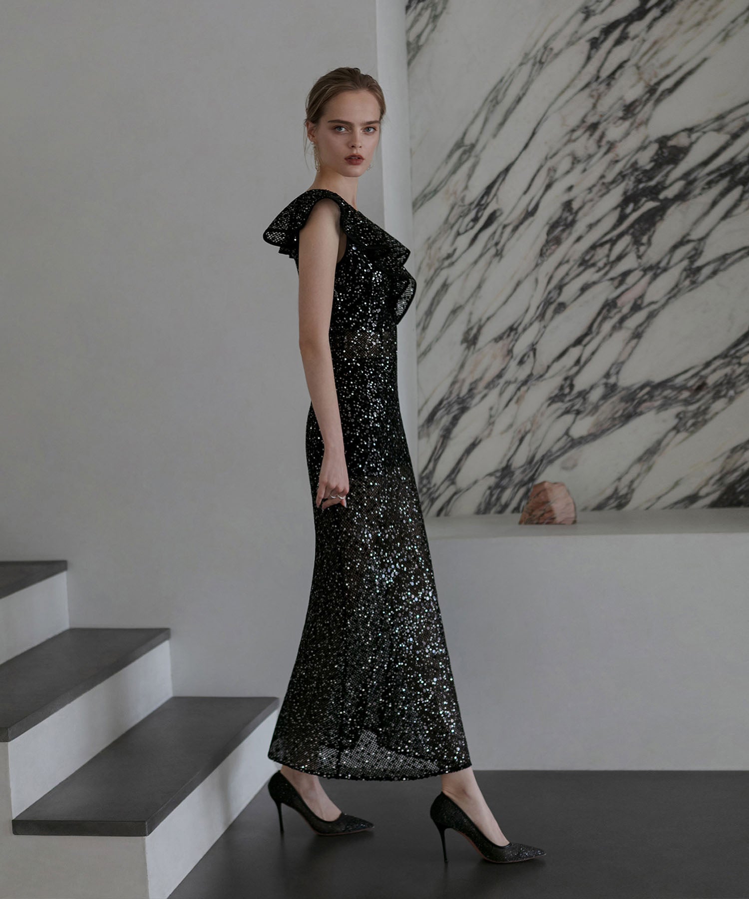 【LEJA LUXE】Vネックラメタイトマーメイドドレス