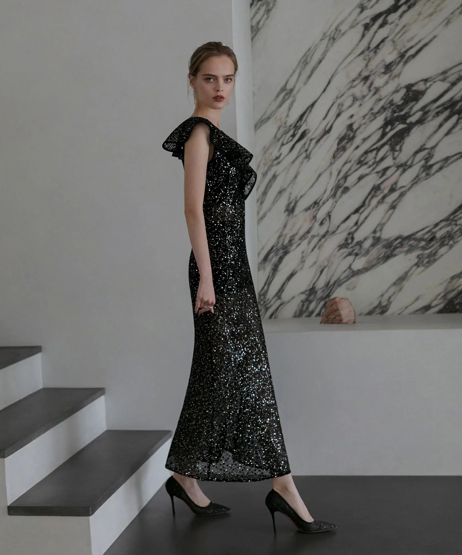 【LEJA LUXE】Vネックラメタイトマーメイドドレス