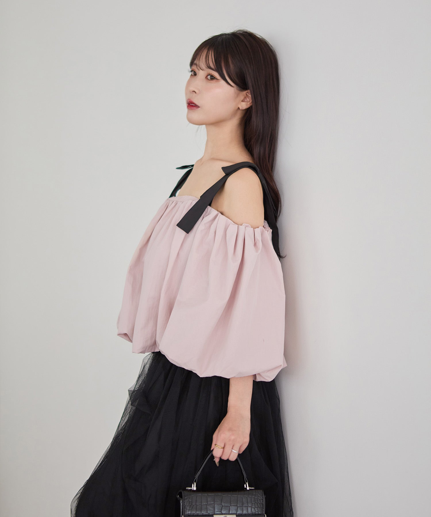 【COMING SOON】2WAYショルダーリボンバルーンオフショルトップス