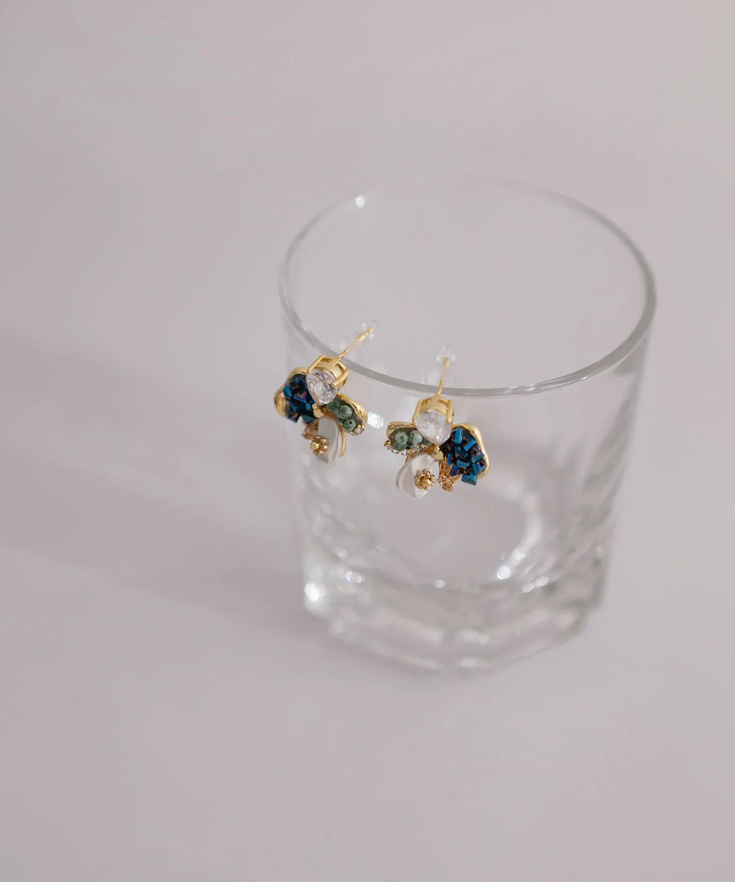 【当日発送】フラワービジューミックスパーツピアス