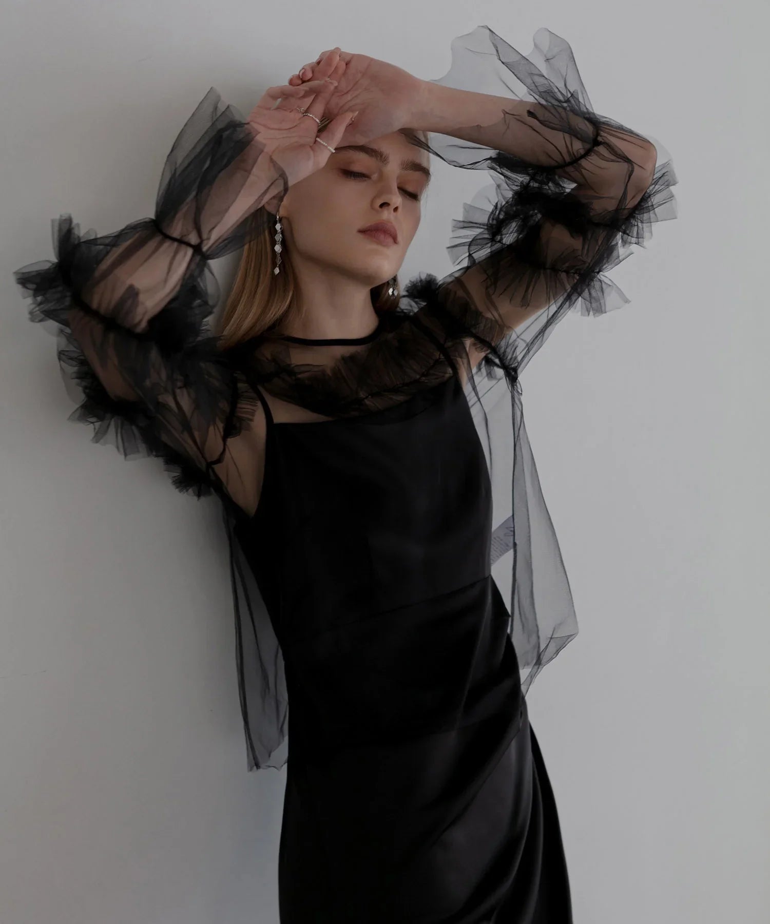 【当日発送】チュールフリルトップス