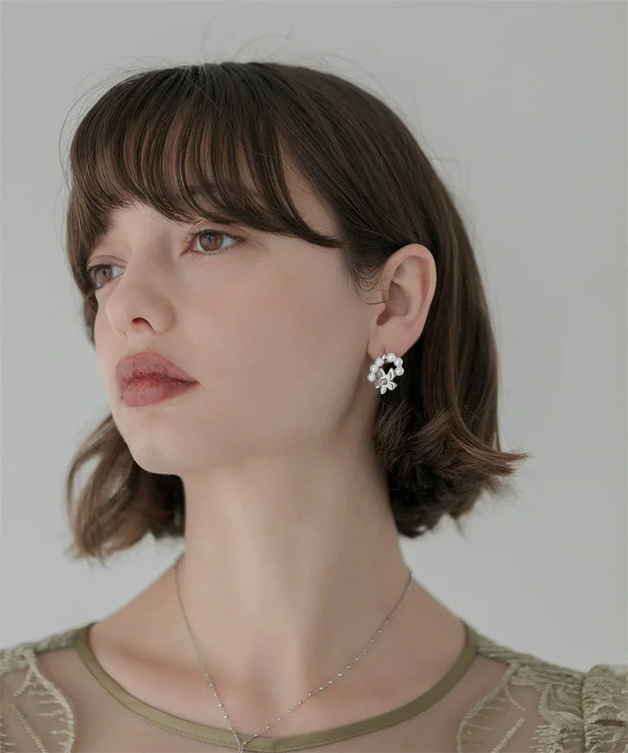 【当日発送】ラウンドパールフラワーピアス