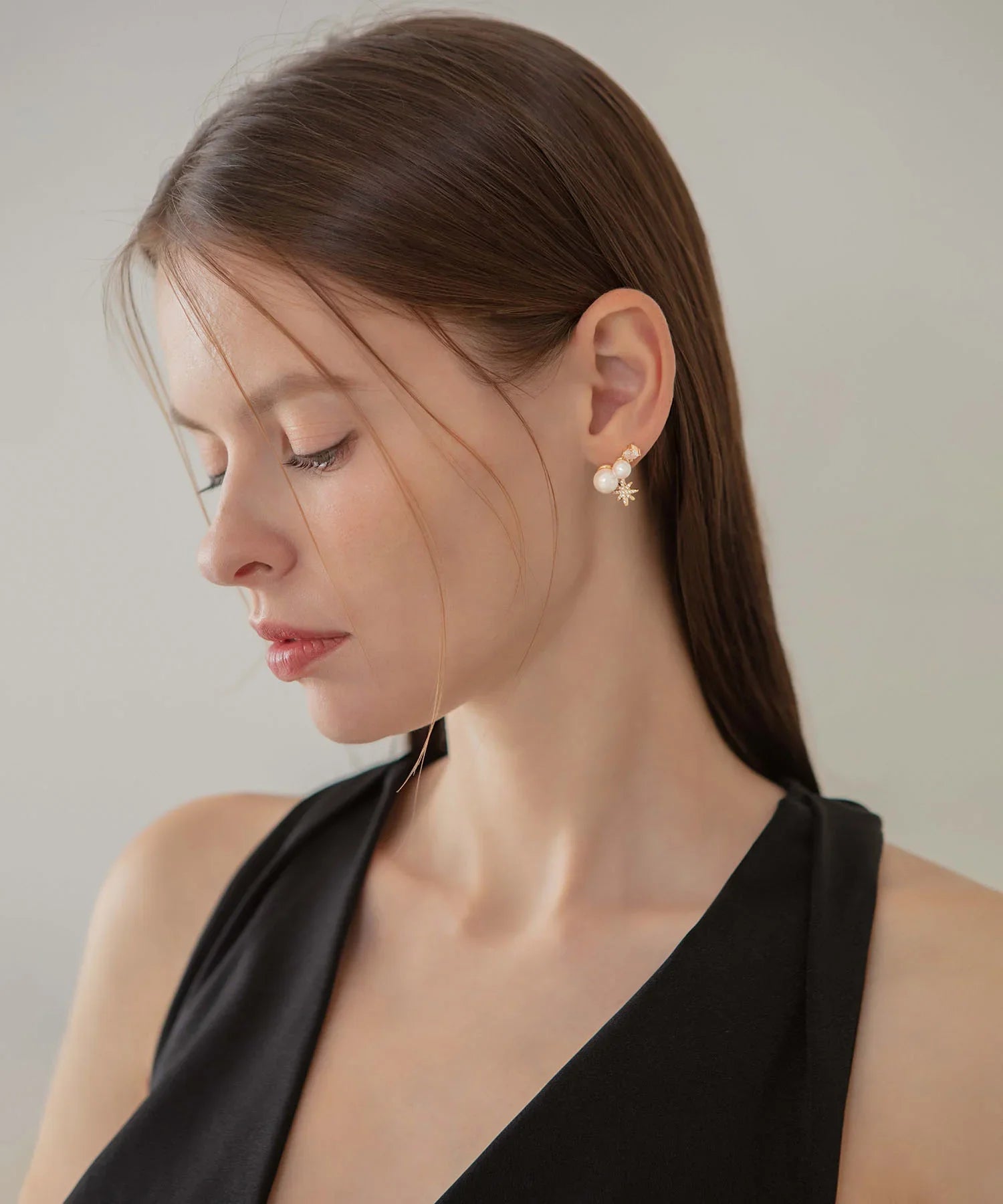 【当日発送】エレガントパールスタービジューデザインピアス