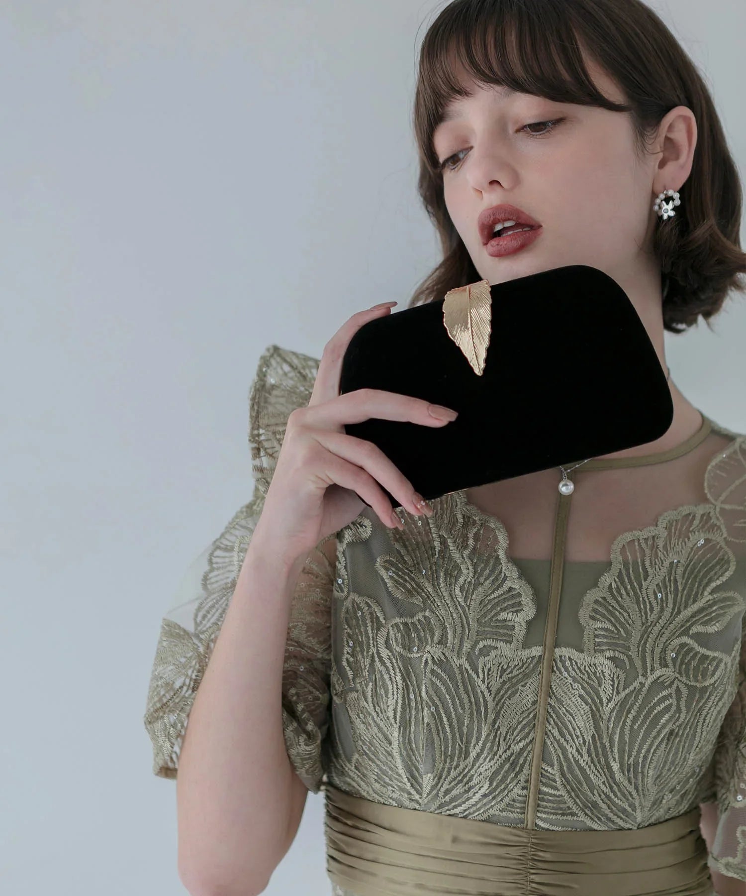 【SOLD OUT】リーフモチーフ2WAYベロアバッグ