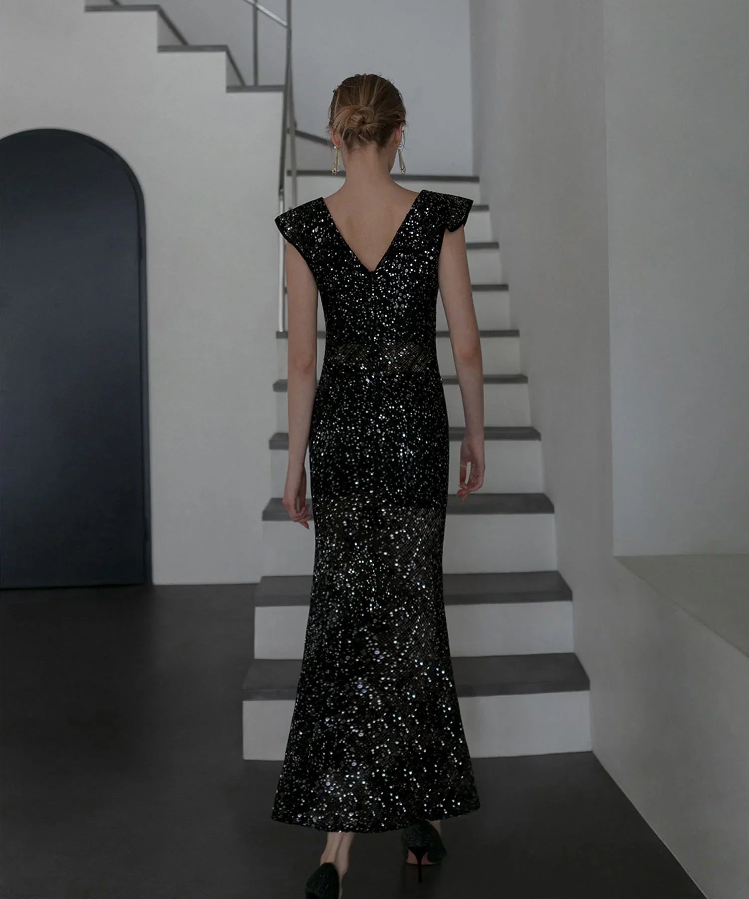 【LEJA LUXE】Vネックラメタイトマーメイドドレス