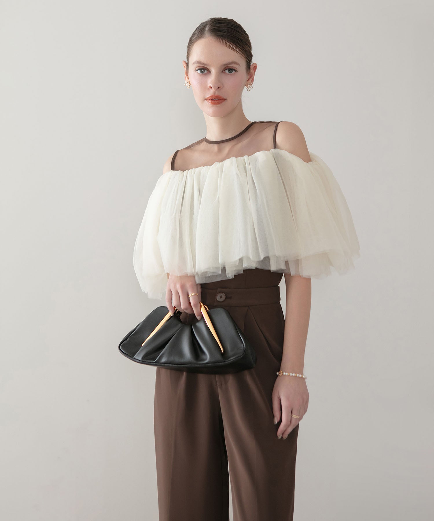 【当日発送】メタルハンドルギャザークラッチバッグ