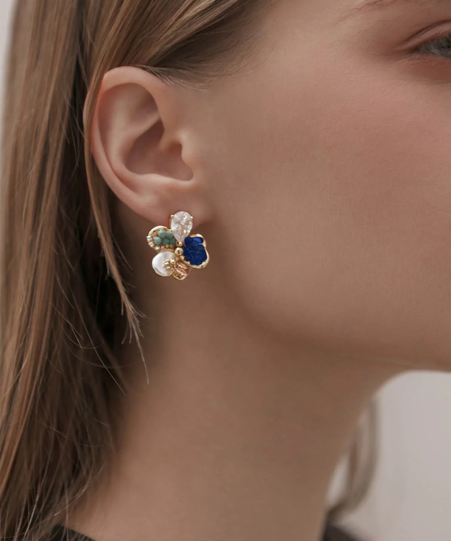 【当日発送】フラワービジューミックスパーツピアス