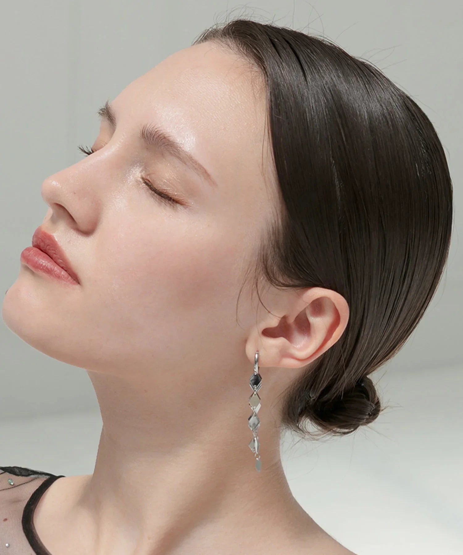 【当日発送】ダイヤモチーフロングピアス