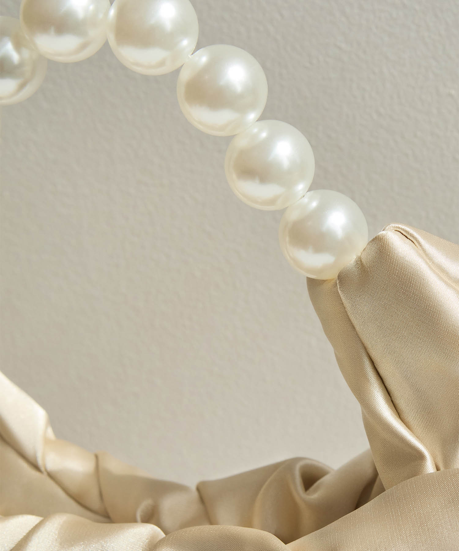 【予約販売】サテンパールハンドバッグ