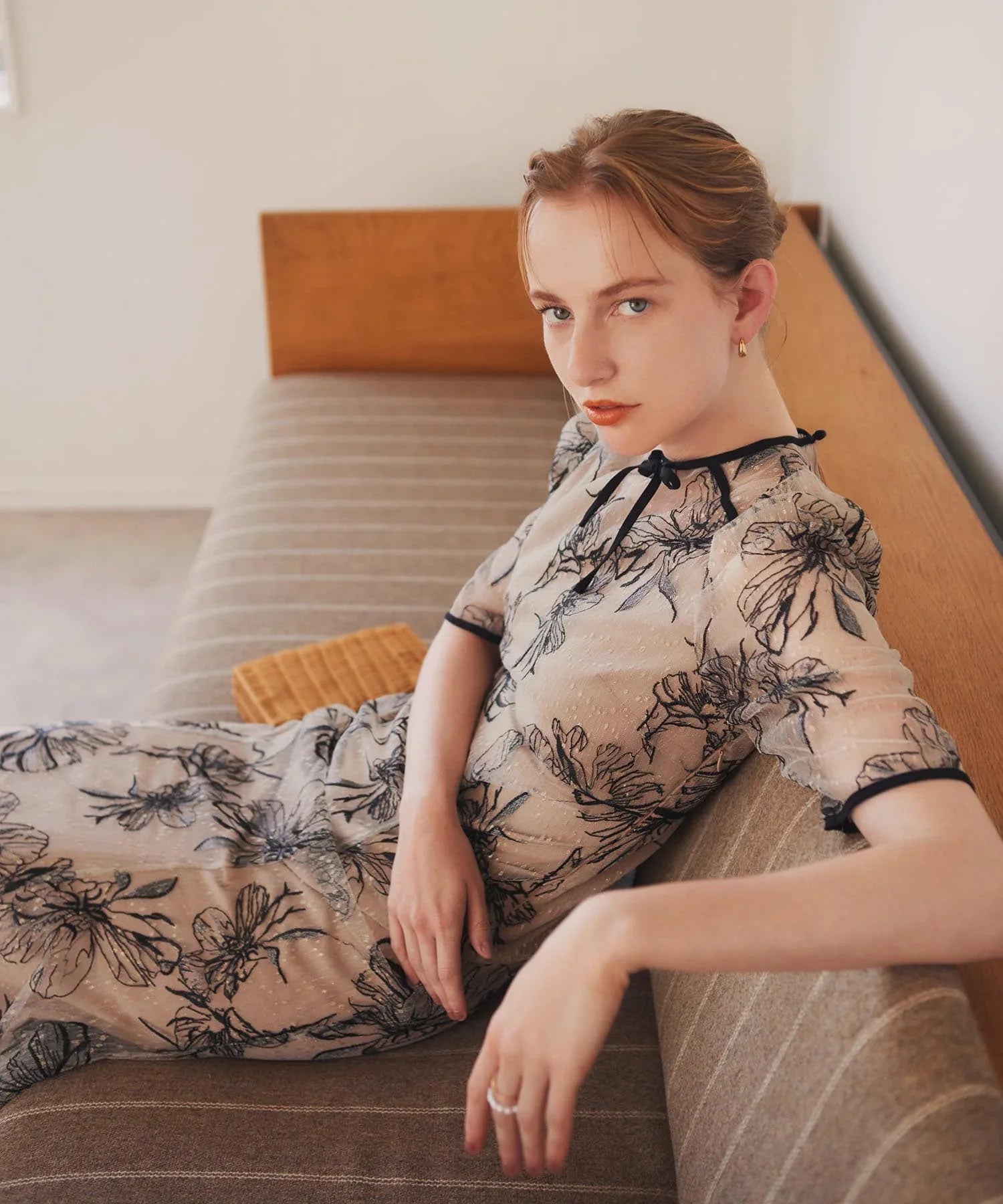 【當天出貨】碎花緞帶泡泡袖魚尾裙