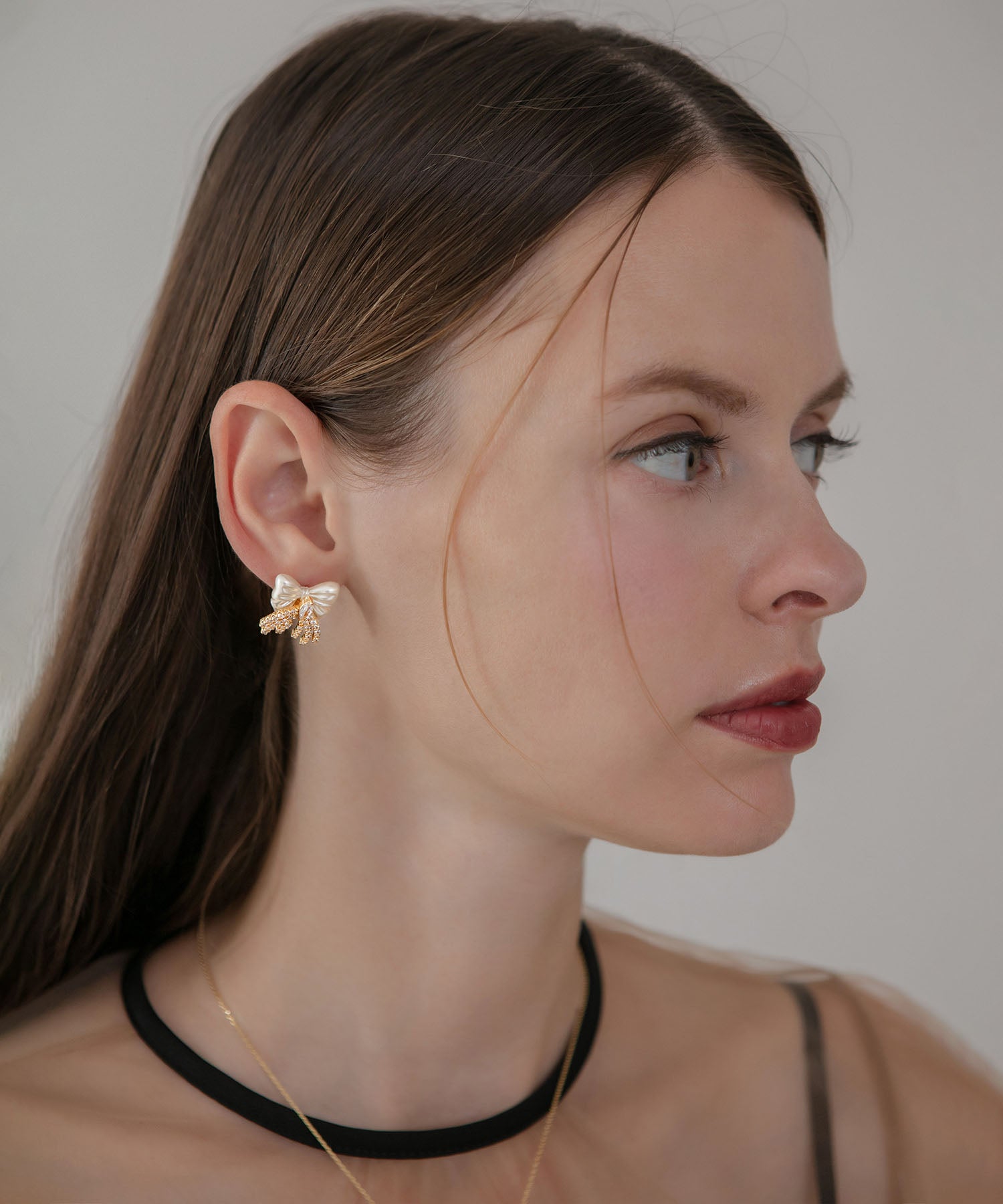 【当日発送】パールリボンモチーフストーンフリンジピアス