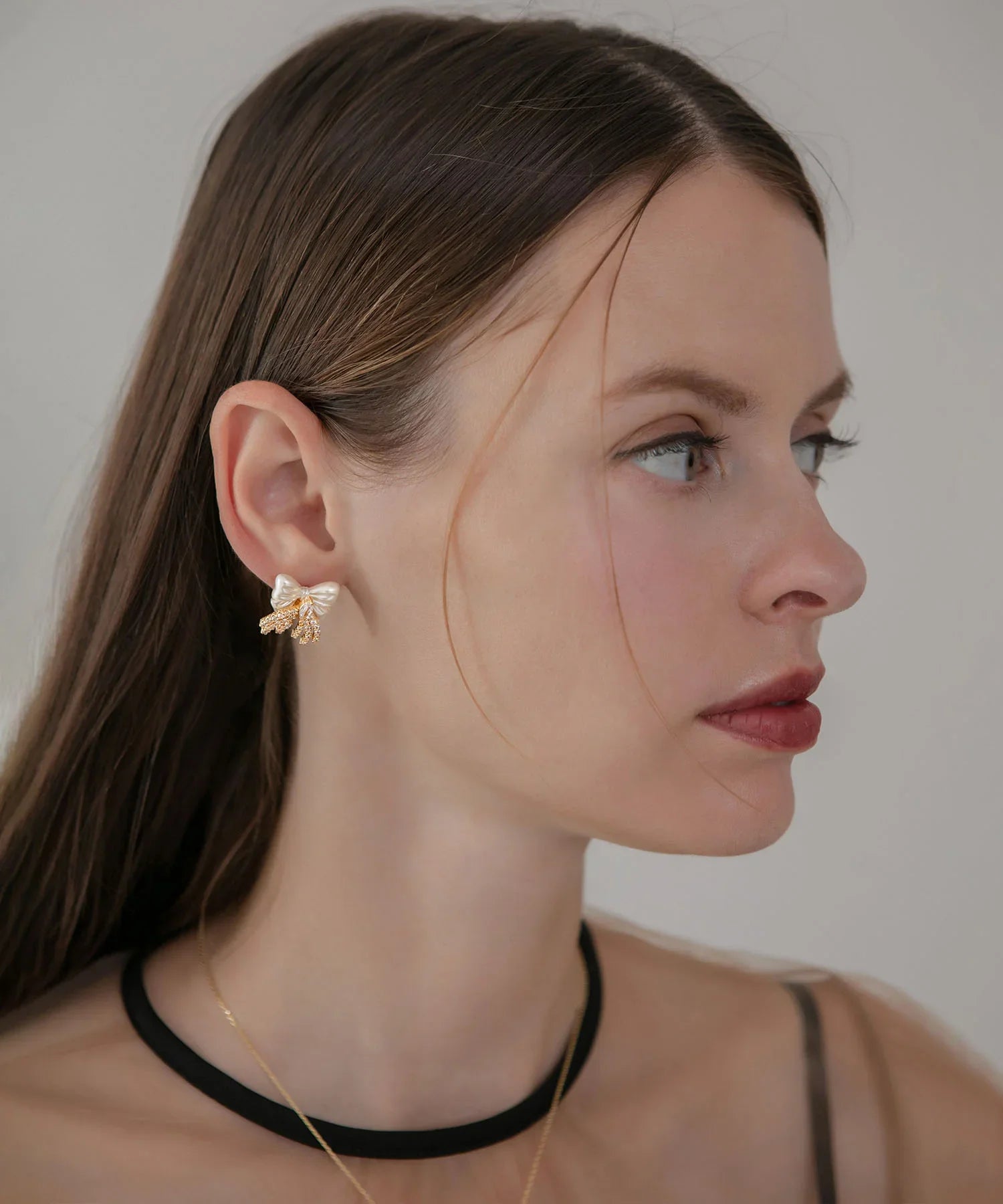 【当日発送】パールリボンモチーフストーンフリンジピアス