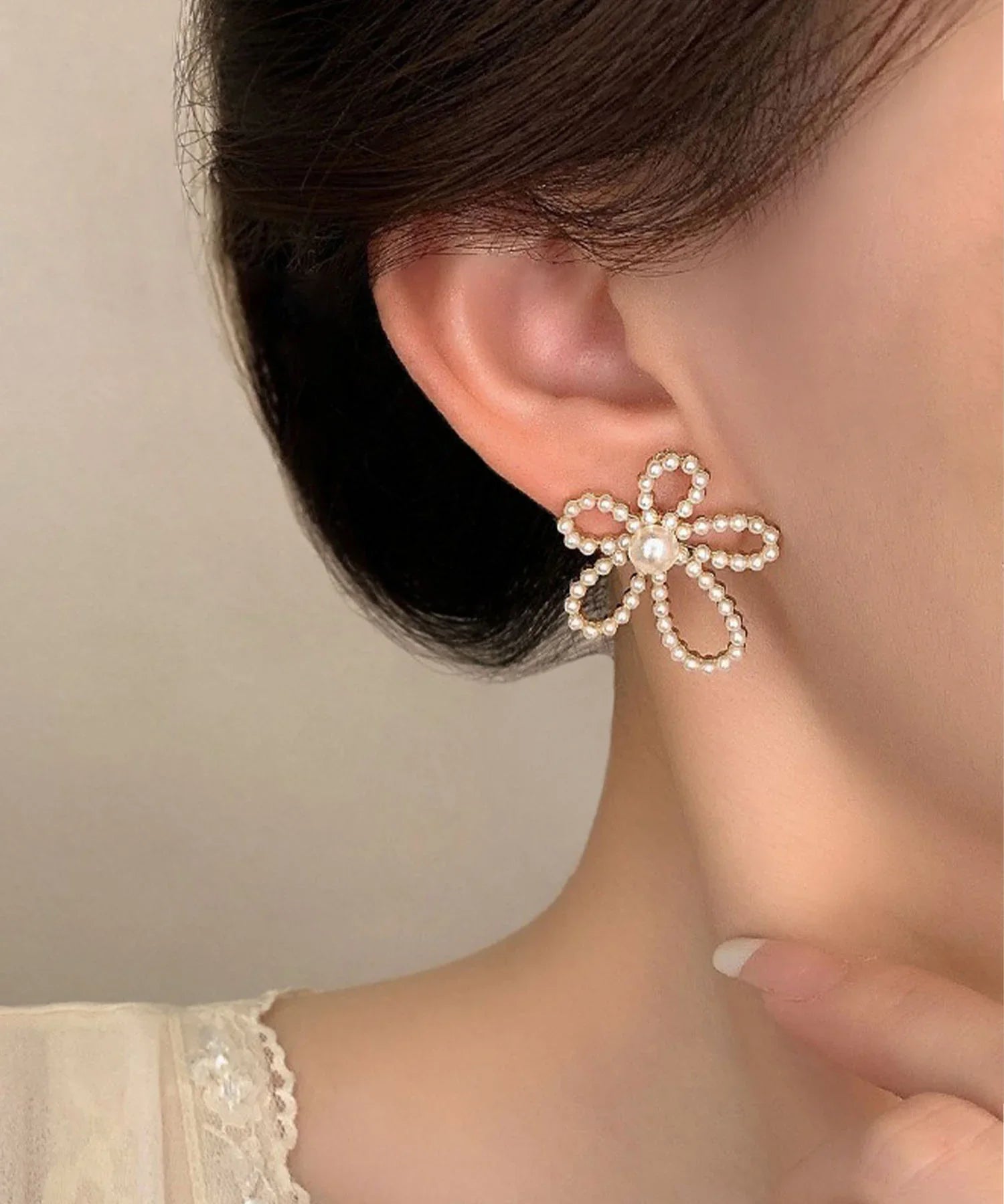 【COMING SOON】フラワービジューパールピアス