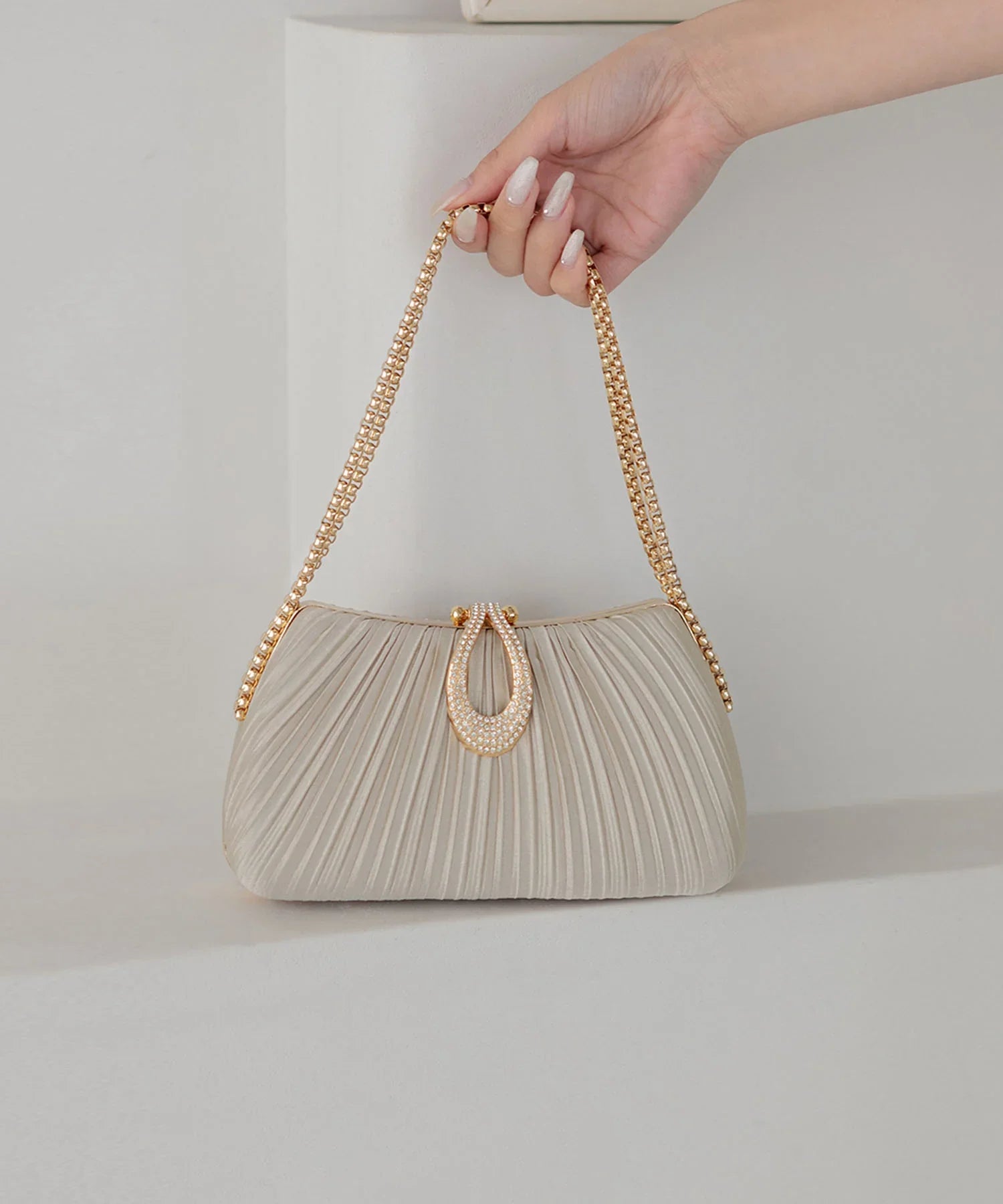 【当日発送】2WAYプリーツビジューゴールドチェーンバッグ