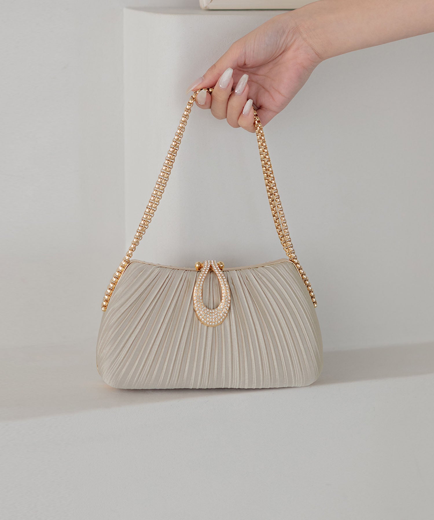 【当日発送】2WAYプリーツビジューゴールドチェーンバッグ