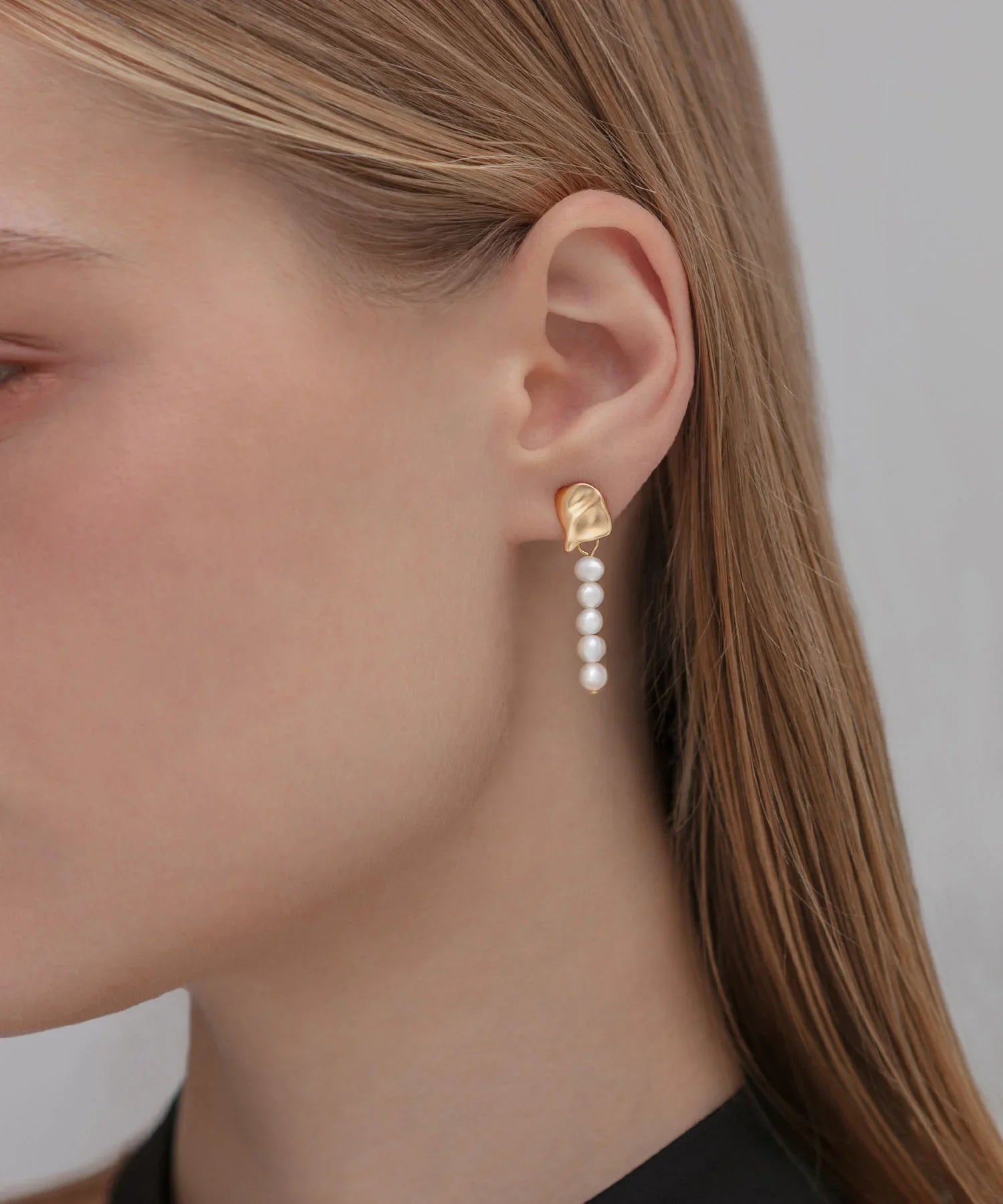 【当日発送】アシンメトリーパールゴールドピアス