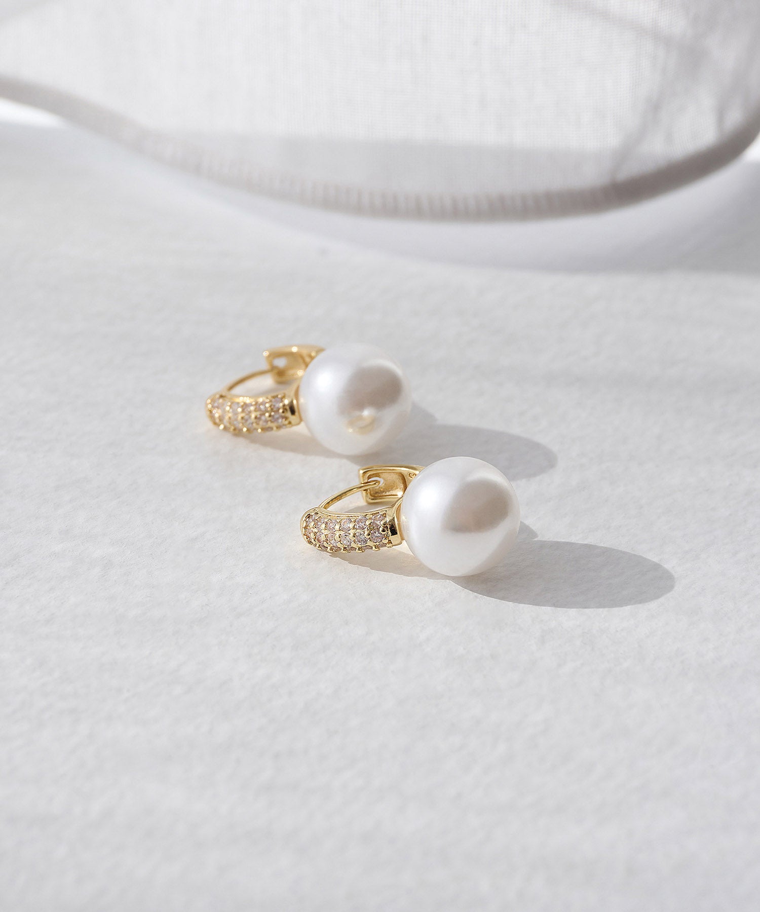 【当日発送】ゴールドビジューパールピアス