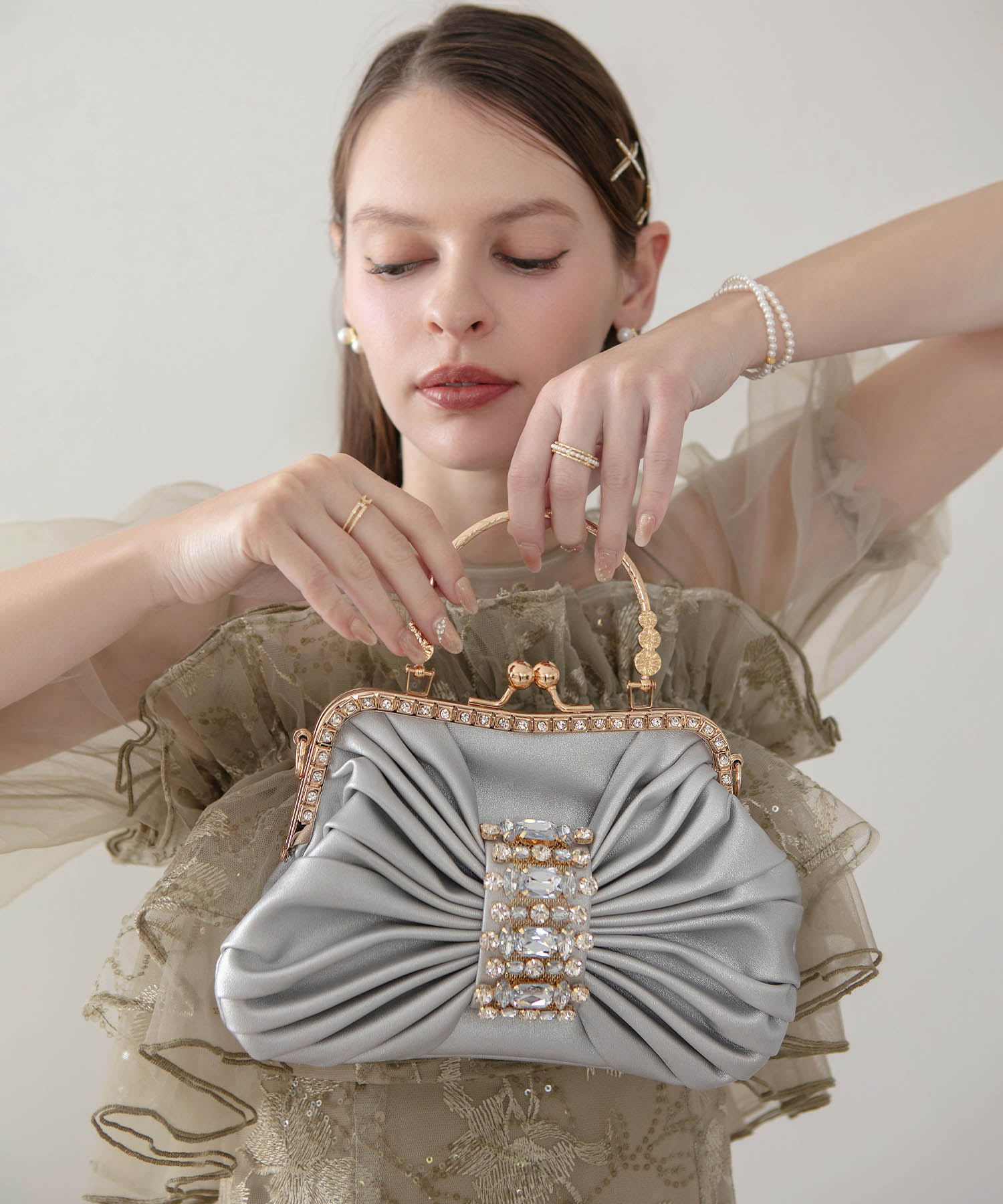 【当日発送】2WAYビジューバックル シャーリングハンドバッグ