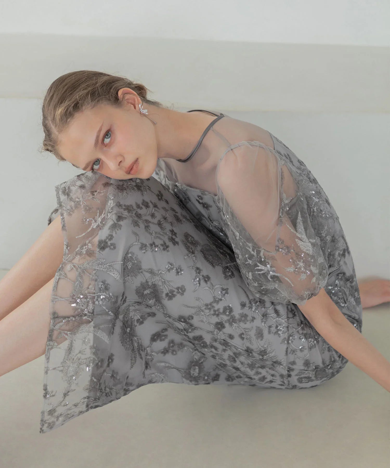 【当日発送】フラワーディテールパフスリーブIラインワンピースドレス