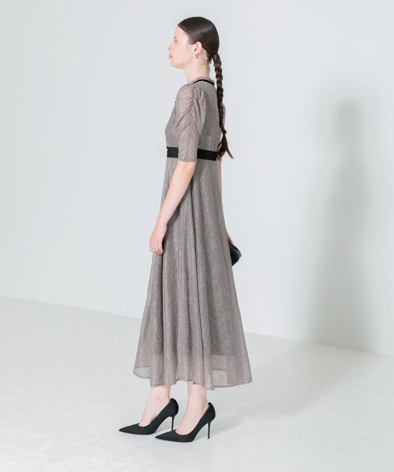 【當天出貨】腰線泡泡袖蕾絲長洋裝