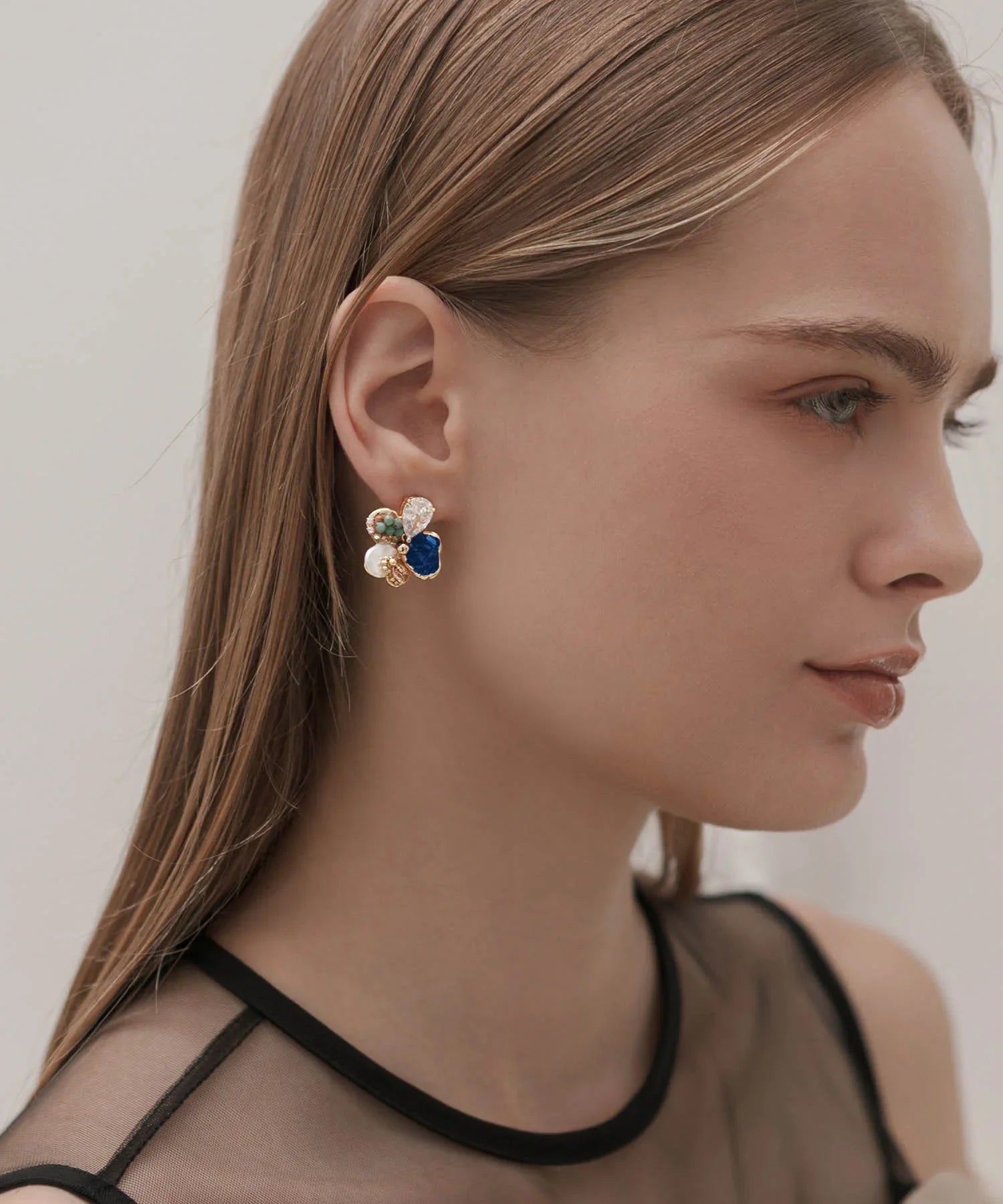 【当日発送】フラワービジューミックスパーツピアス