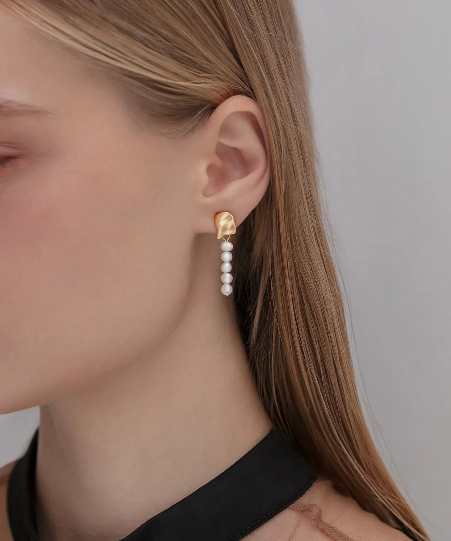 【当日発送】アシンメトリーパールゴールドピアス