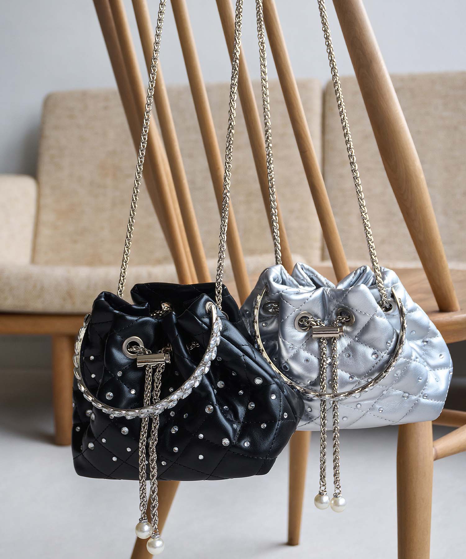 【COMING SOON】ビジューストーンキルティングバケット2WAYハンドバッグ