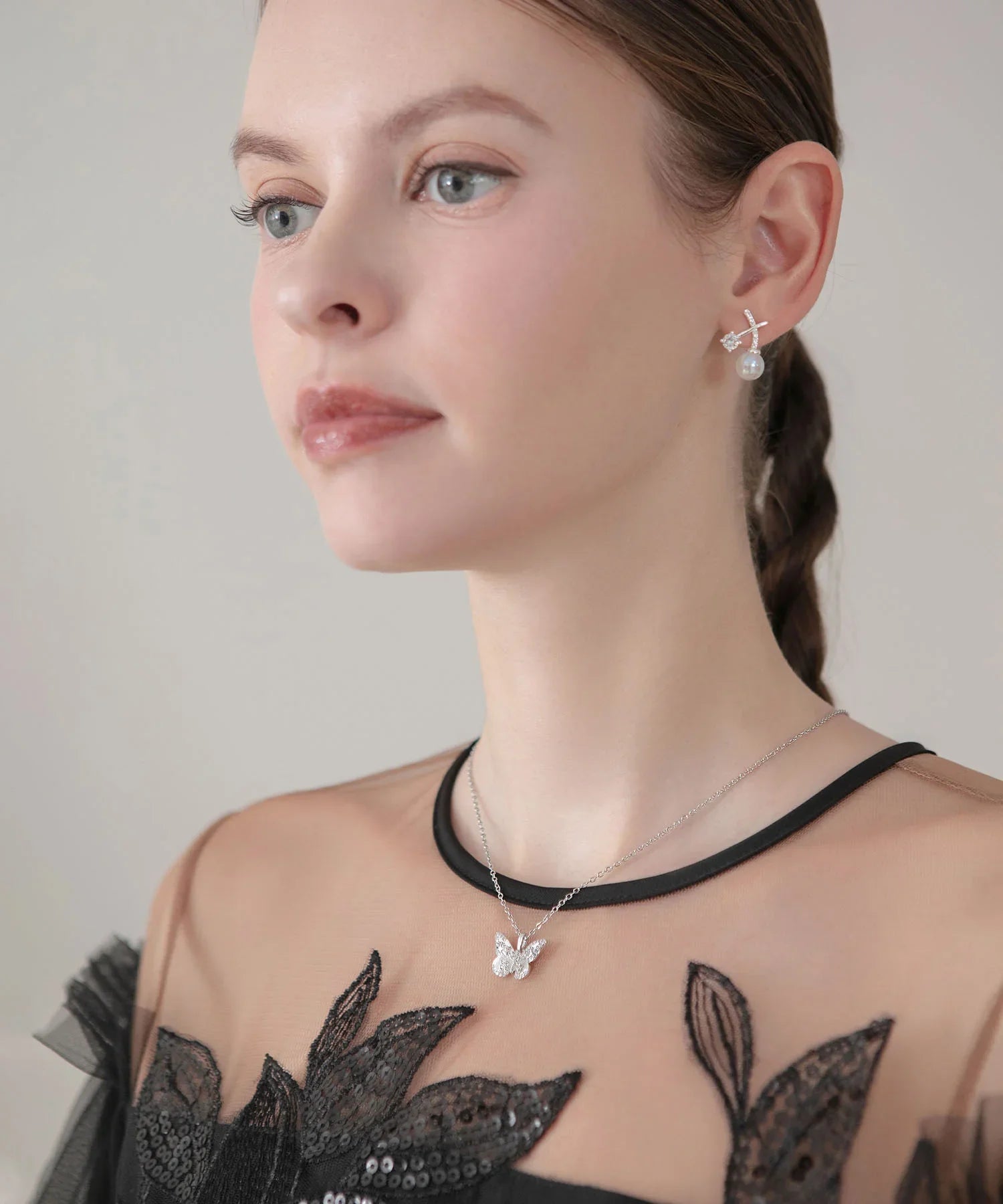 【当日発送】バタフライストーンネックレス