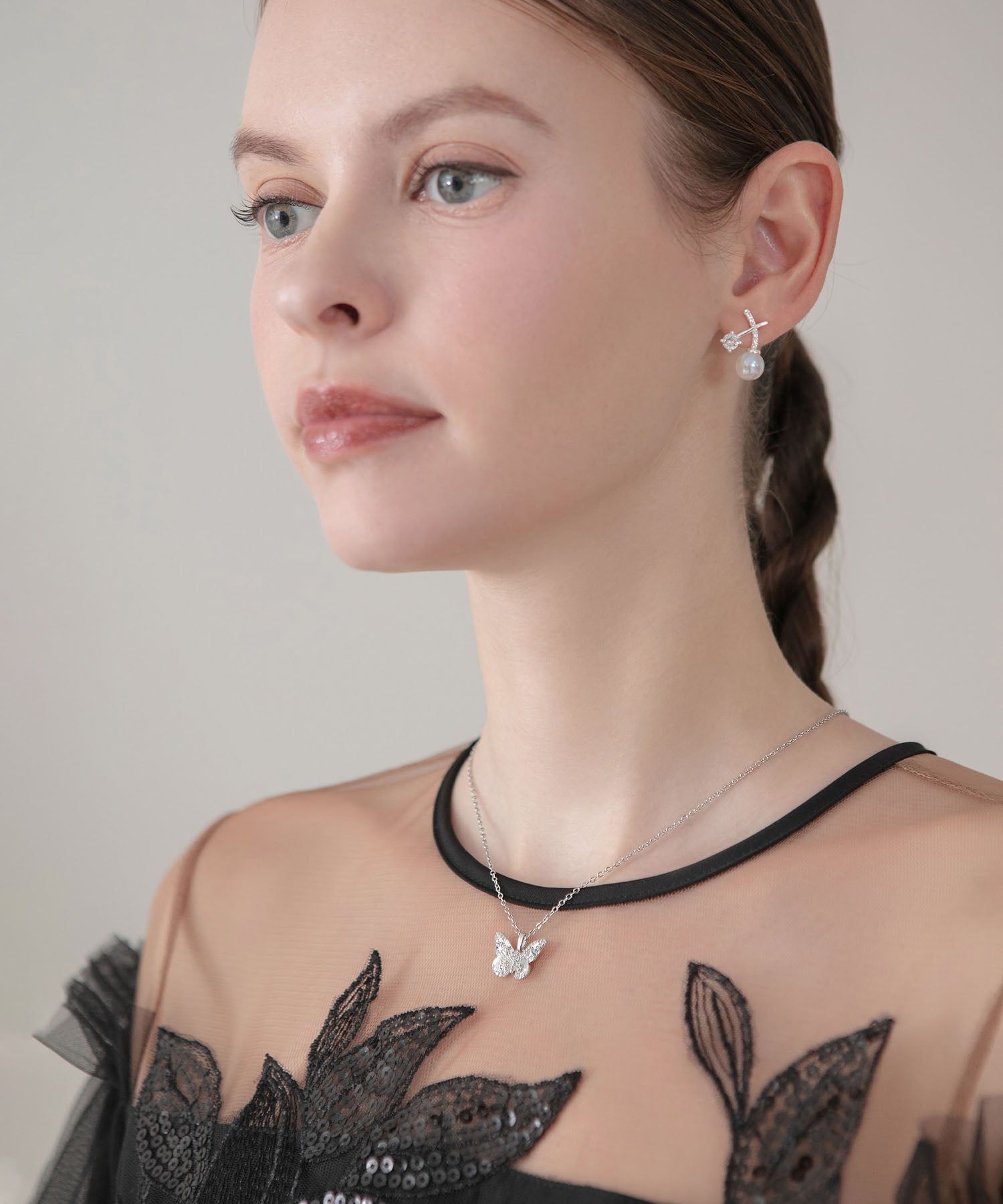 【当日発送】バタフライストーンネックレス