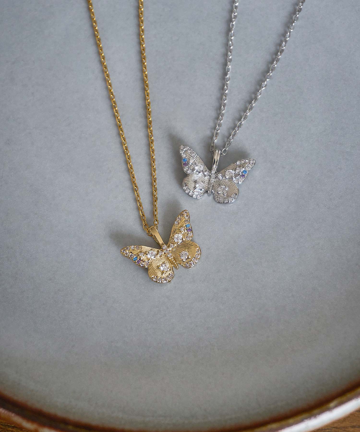 【当日発送】バタフライストーンネックレス