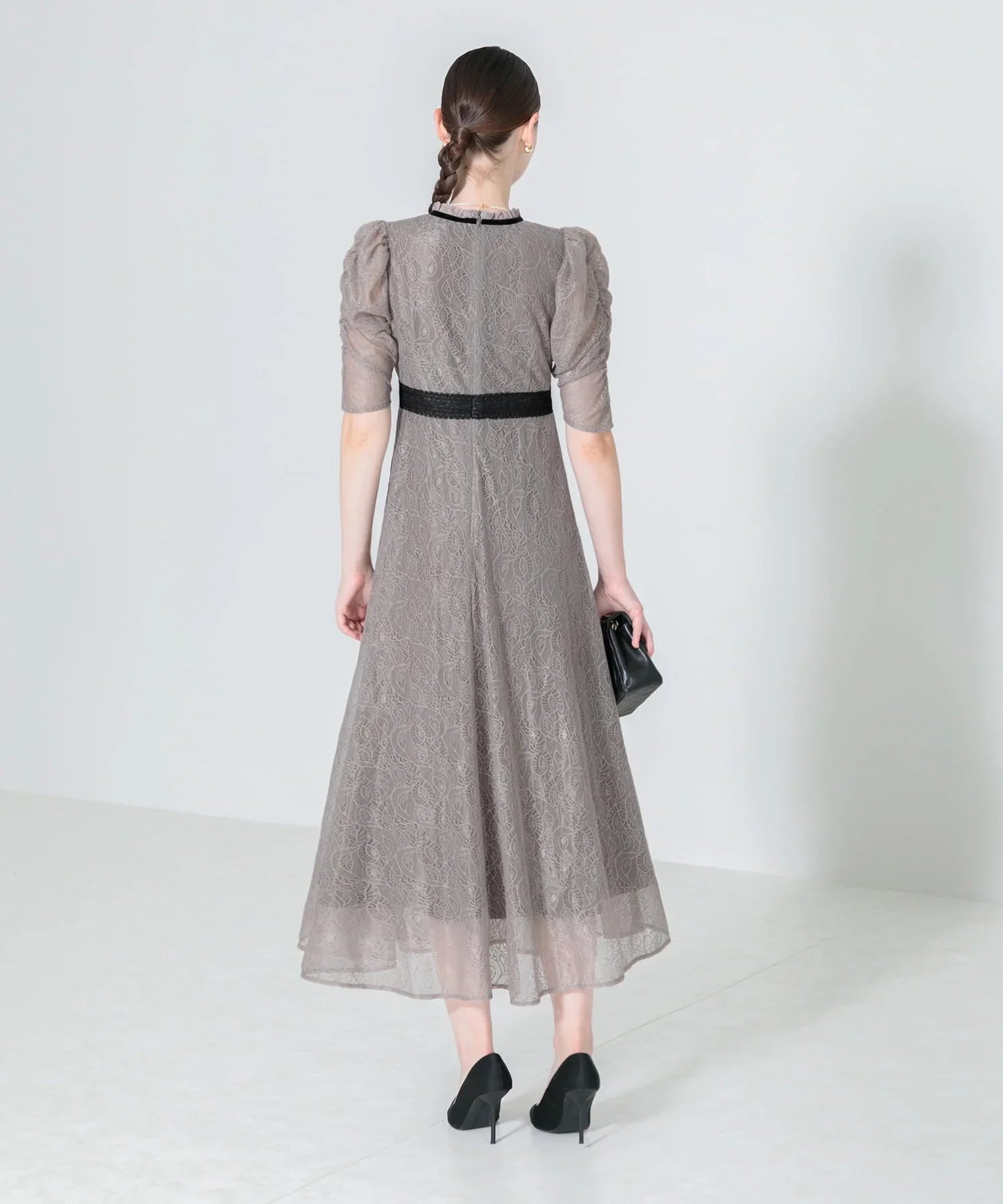 【當天出貨】腰線泡泡袖蕾絲長洋裝