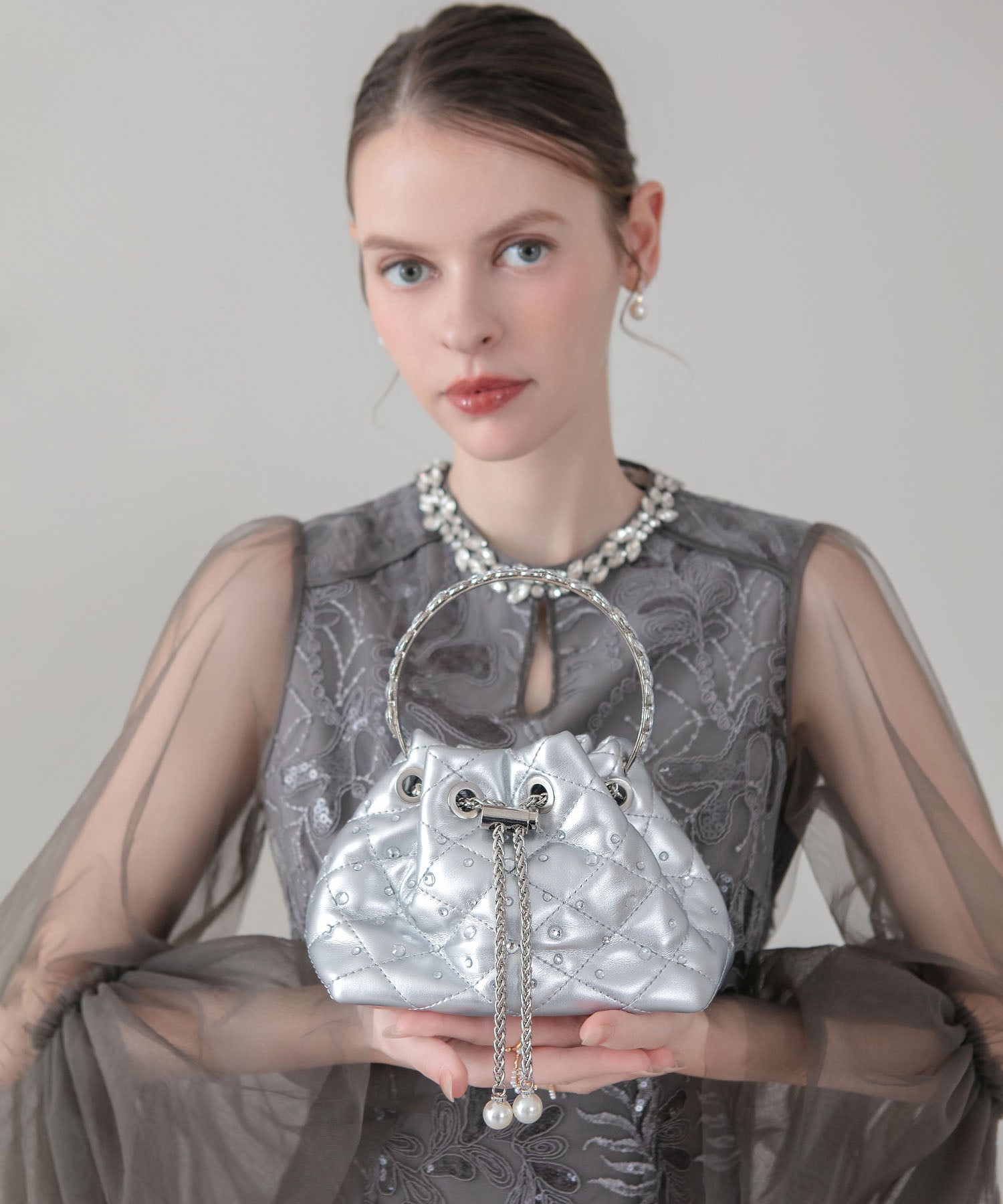 【COMING SOON】ビジューストーンキルティングバケット2WAYハンドバッグ