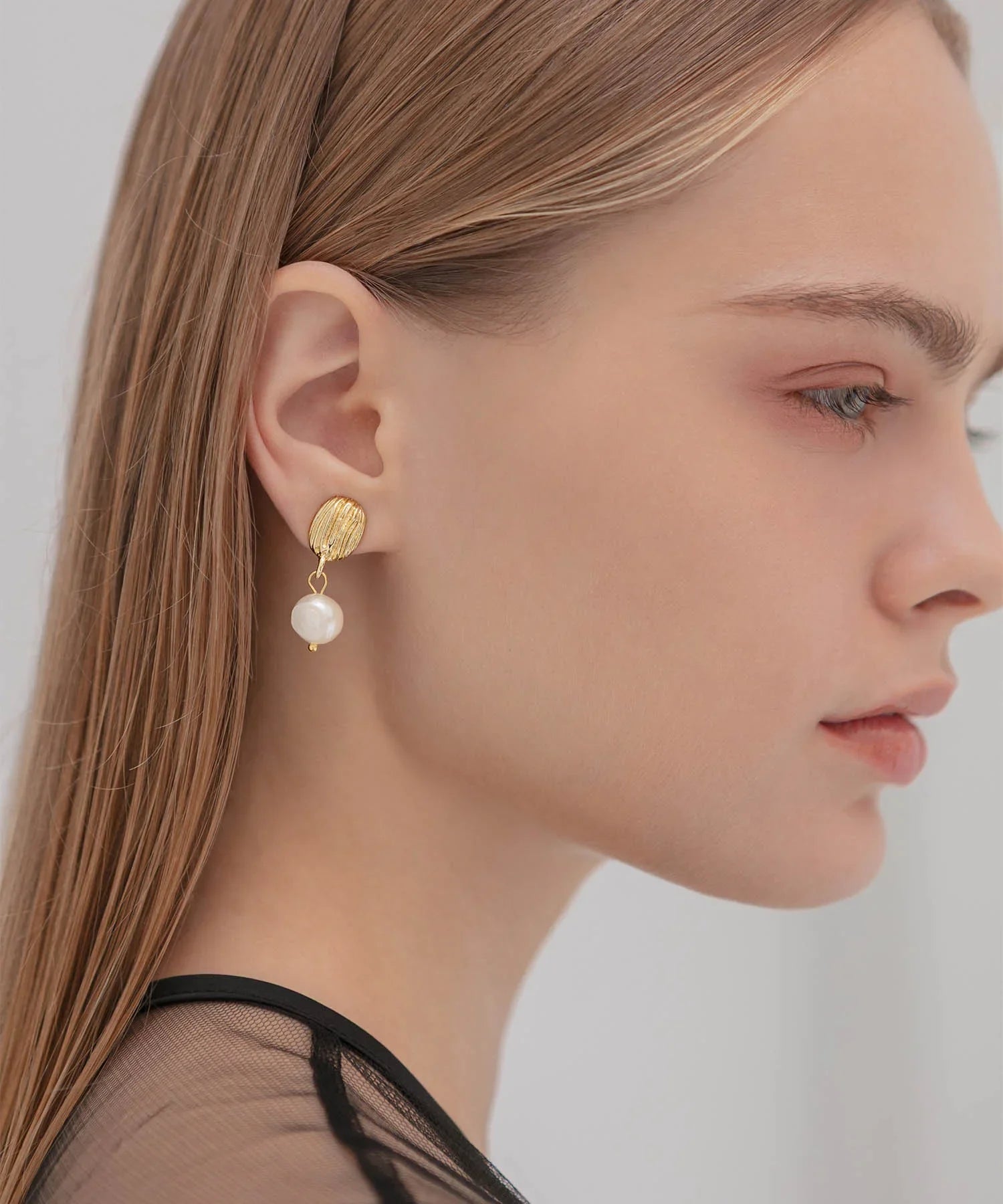 【当日発送】ゴールドプレートパールピアス