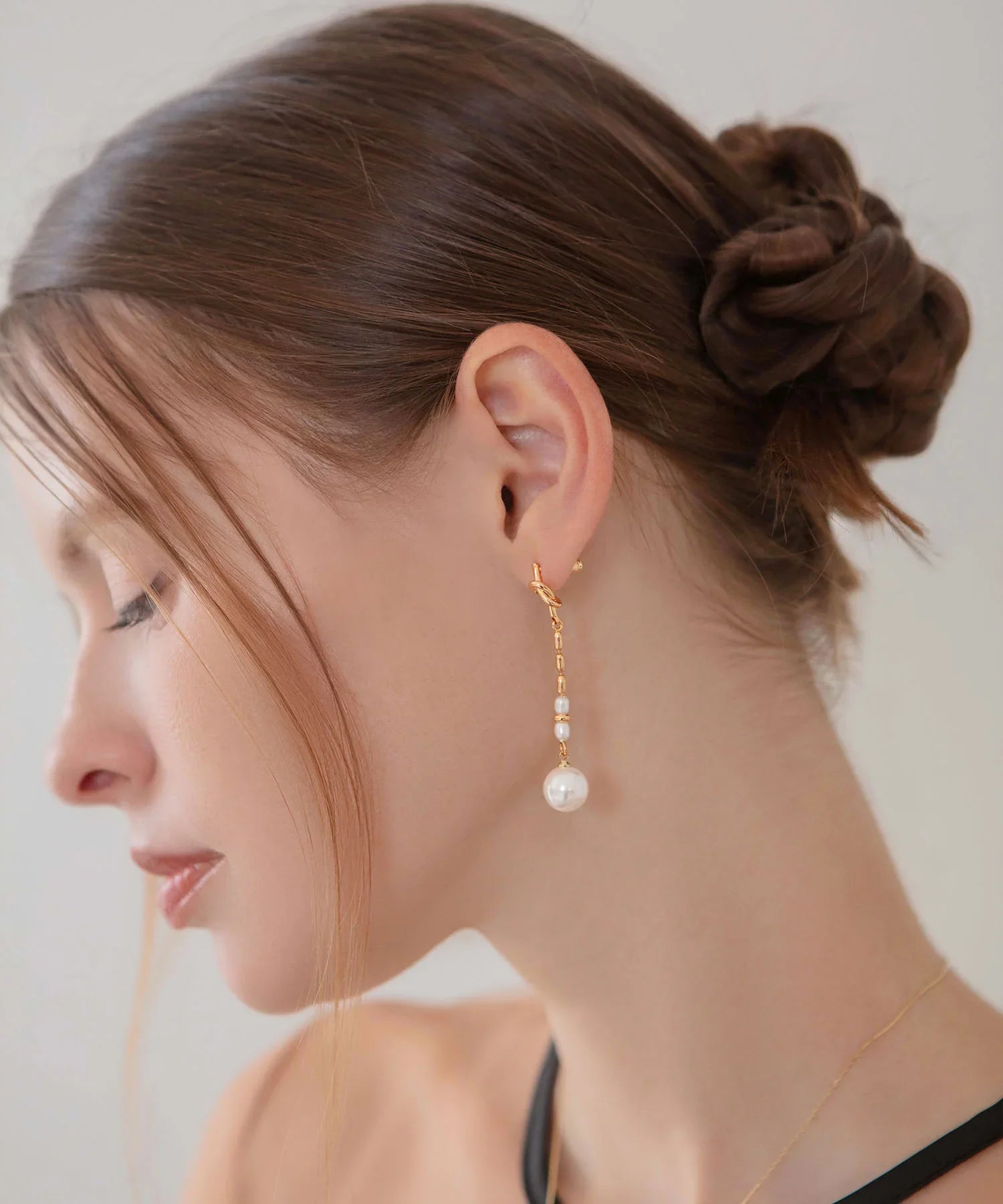 【当日発送】ゴールドチェーンノットデザインロングパールピアス